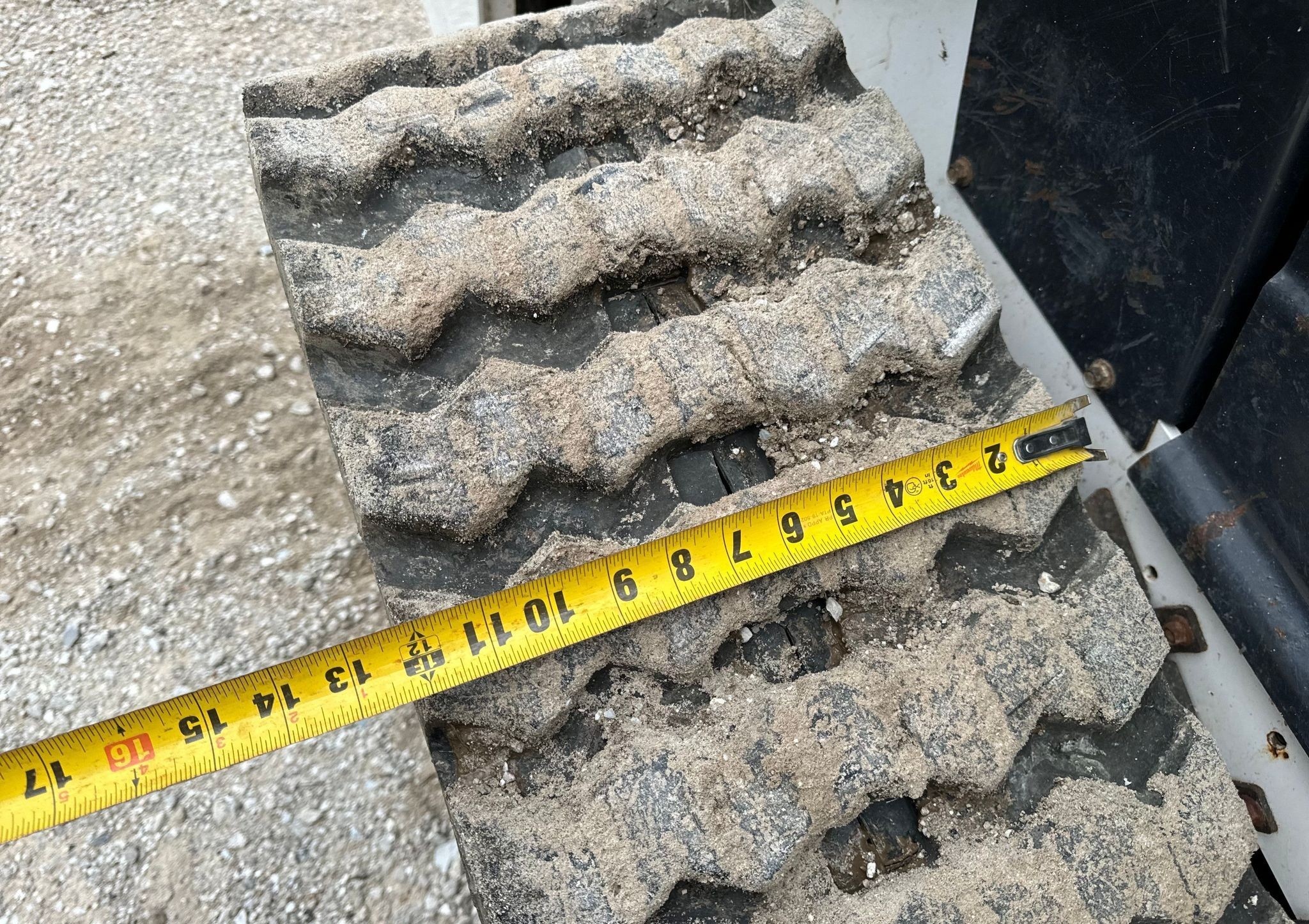 gallery 2022 Bobcat T76 R-Series tracked skid steer loader