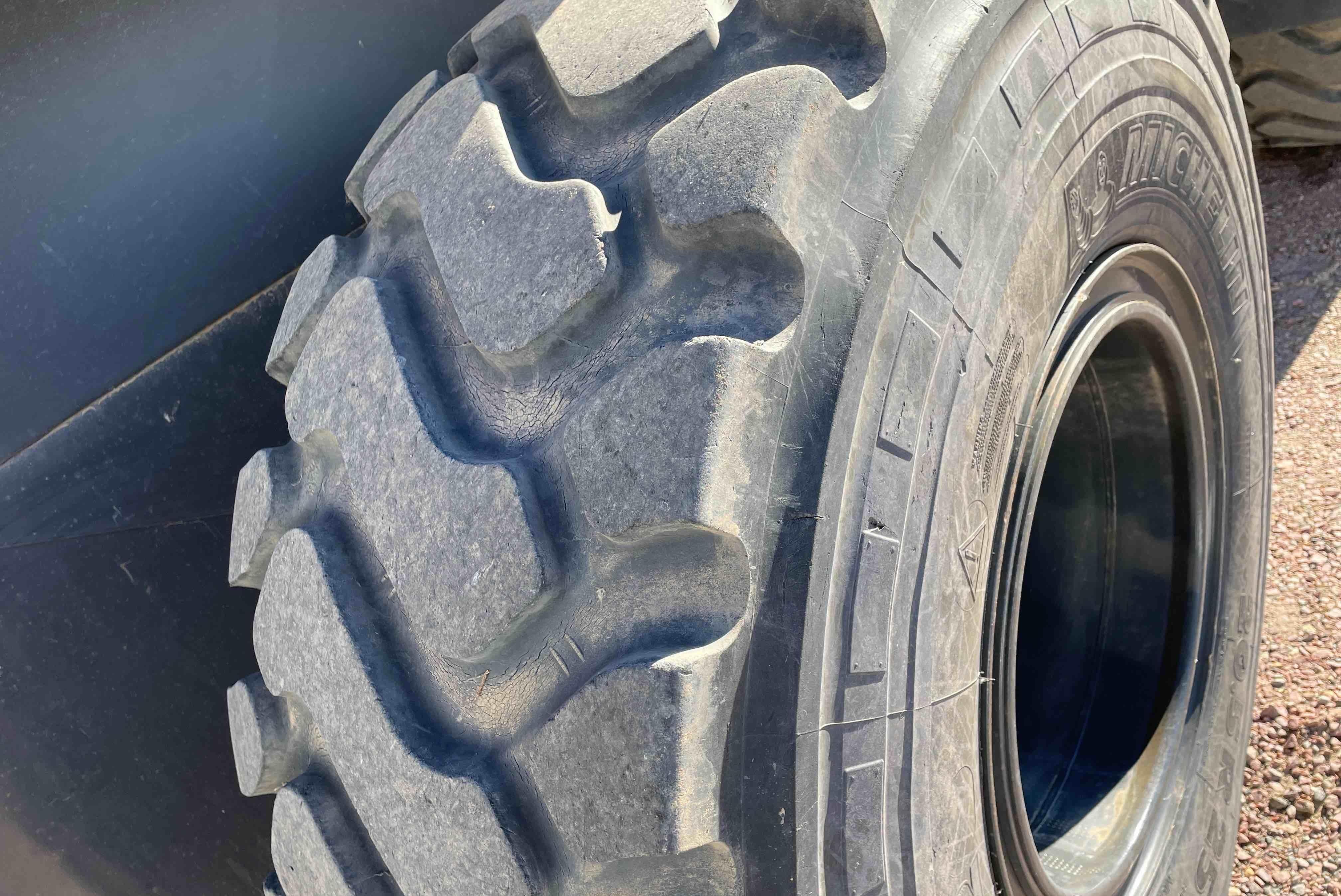gallery 2017 Case 621G Wheel Loader