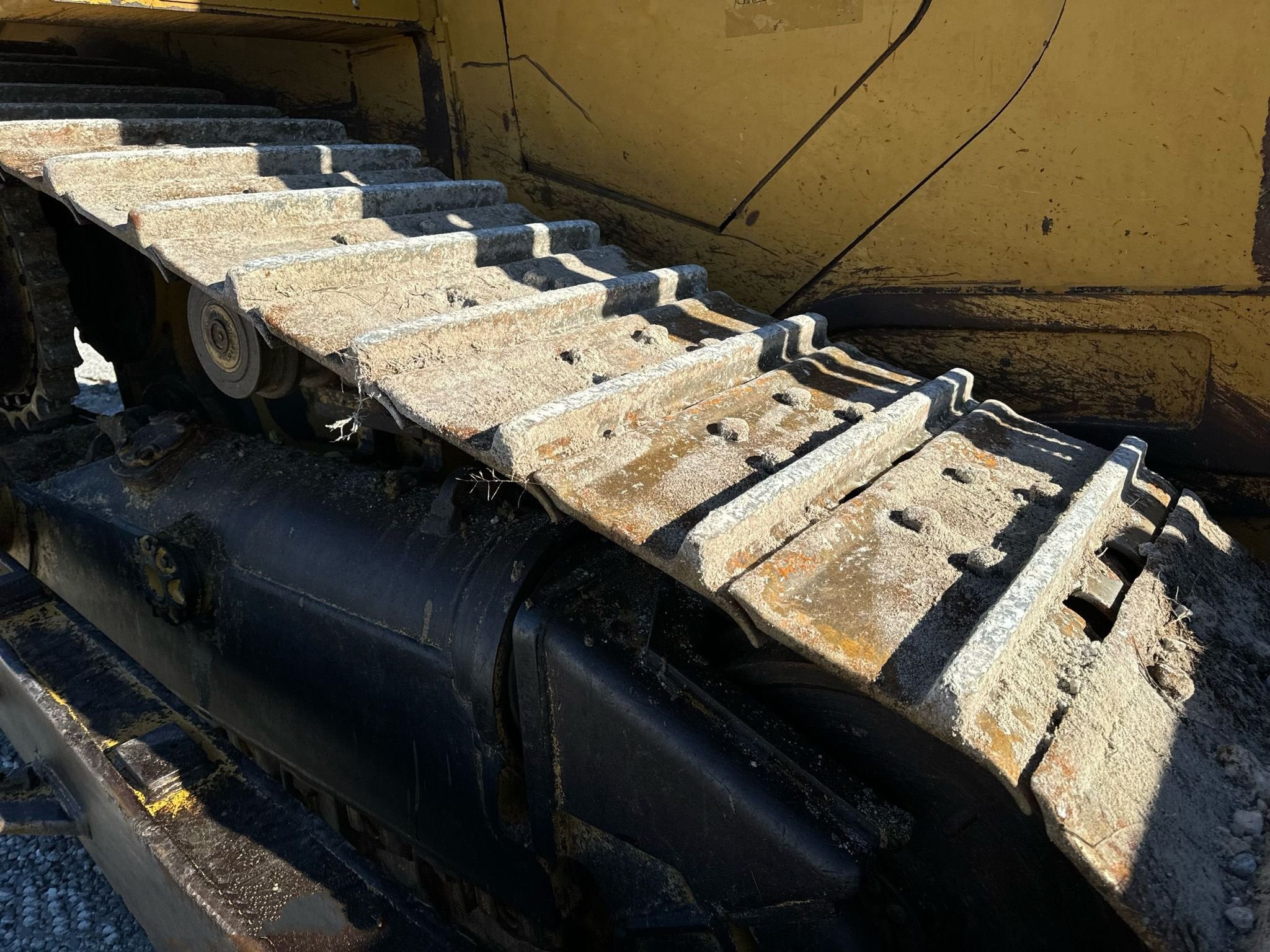 gallery 2011 Caterpillar D6T XL dozer