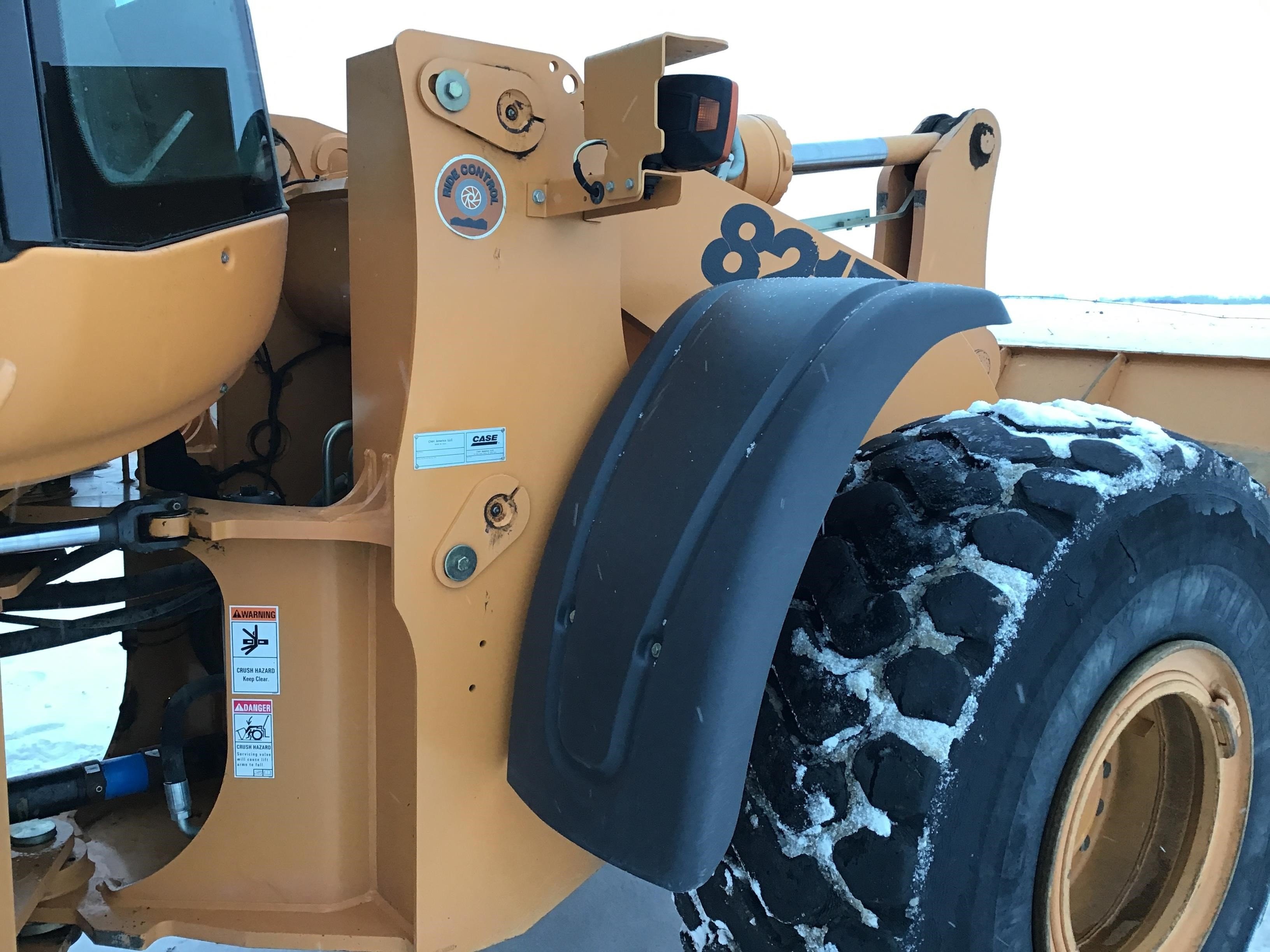 gallery 2010 Case 821E Wheel Loader