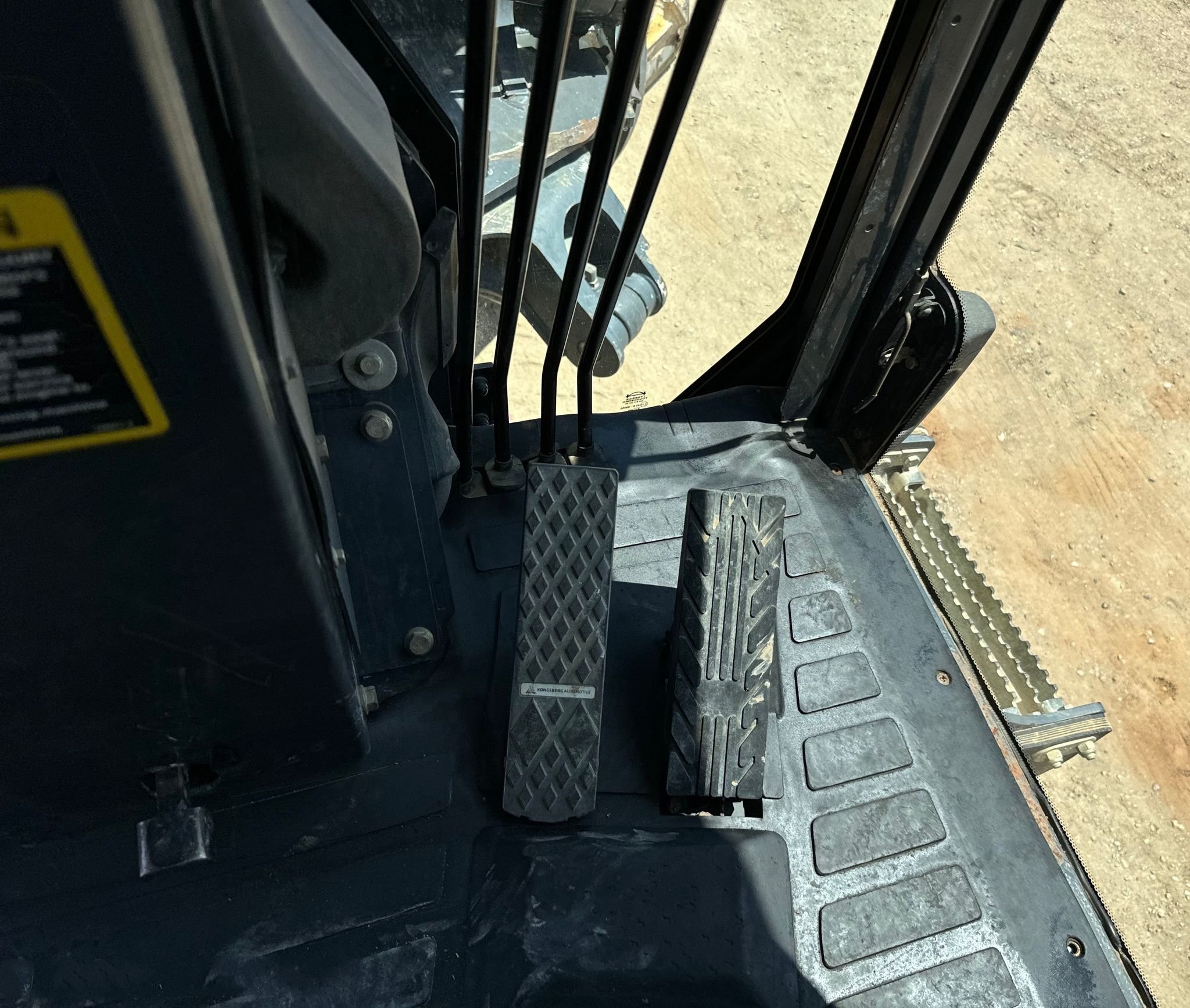 gallery 2011 John Deere 772G motor grader