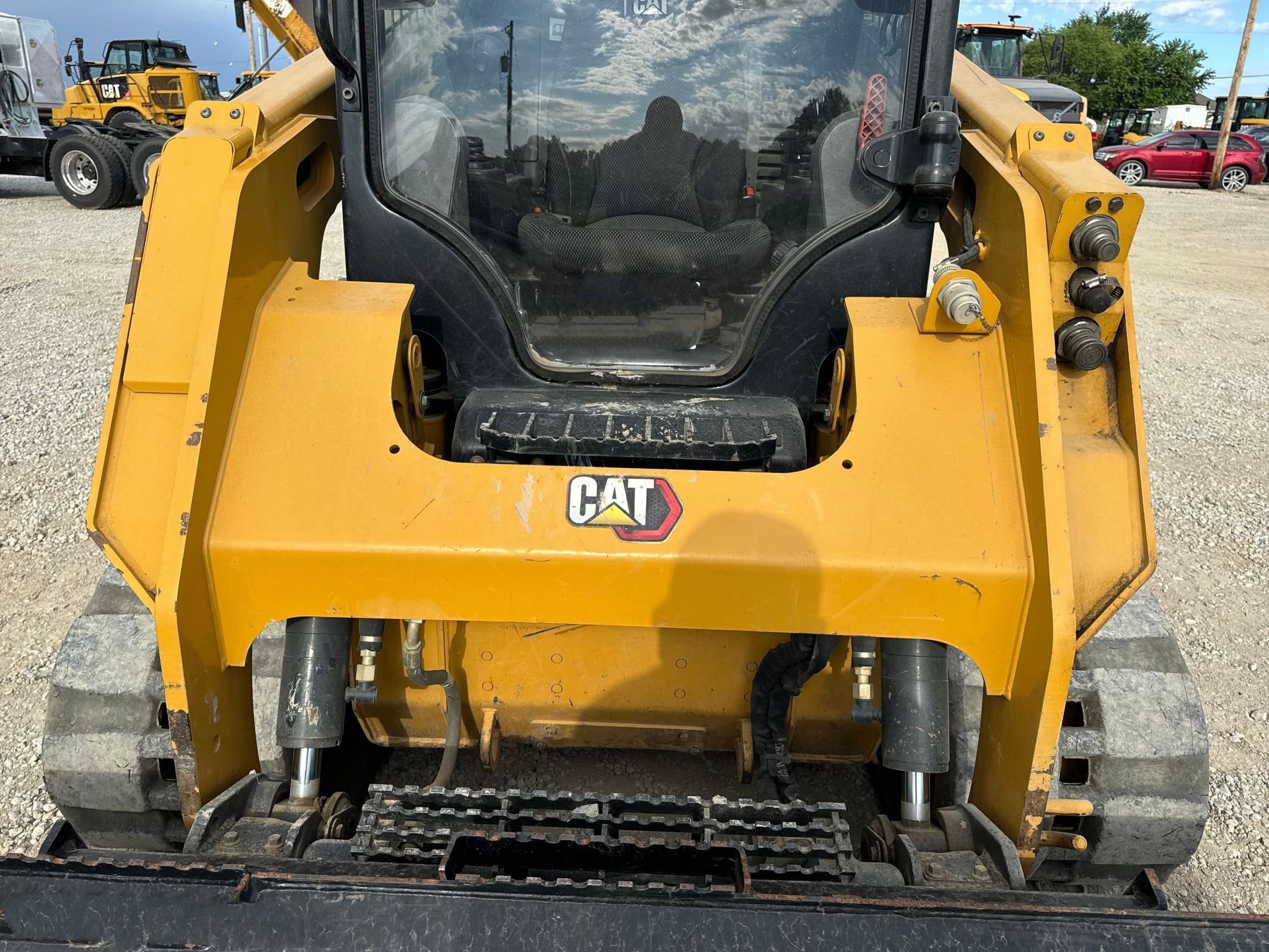gallery 2019 Caterpillar 259D3 tracked skid steer loader