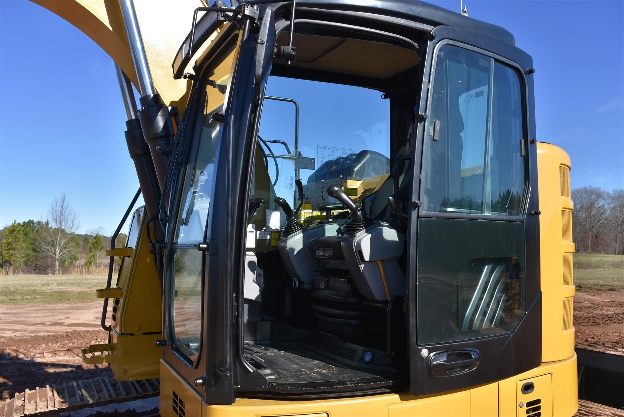 gallery 2018 CATERPILLAR 315F LCR