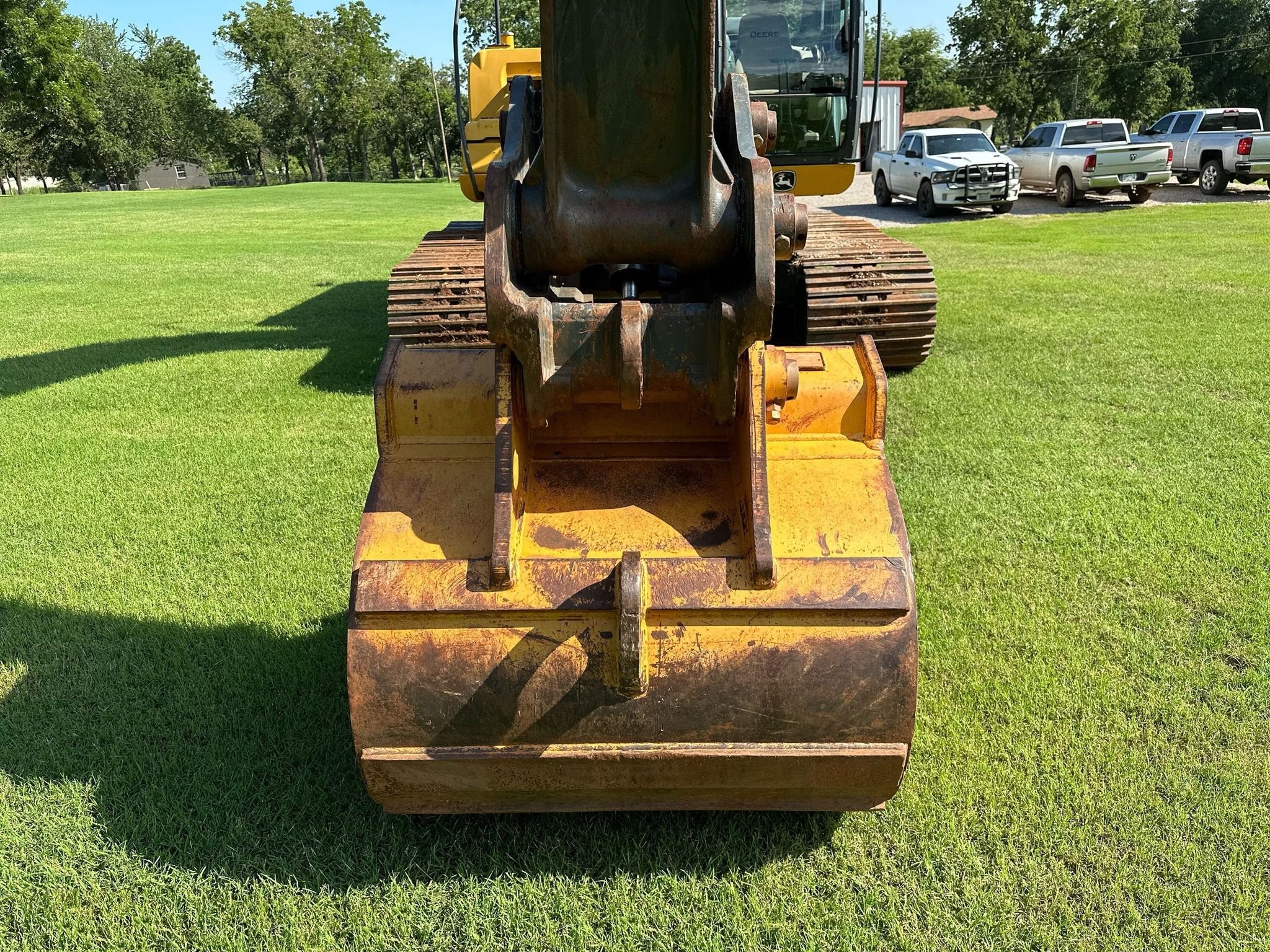 gallery 2014 John Deere 250G LC excavator