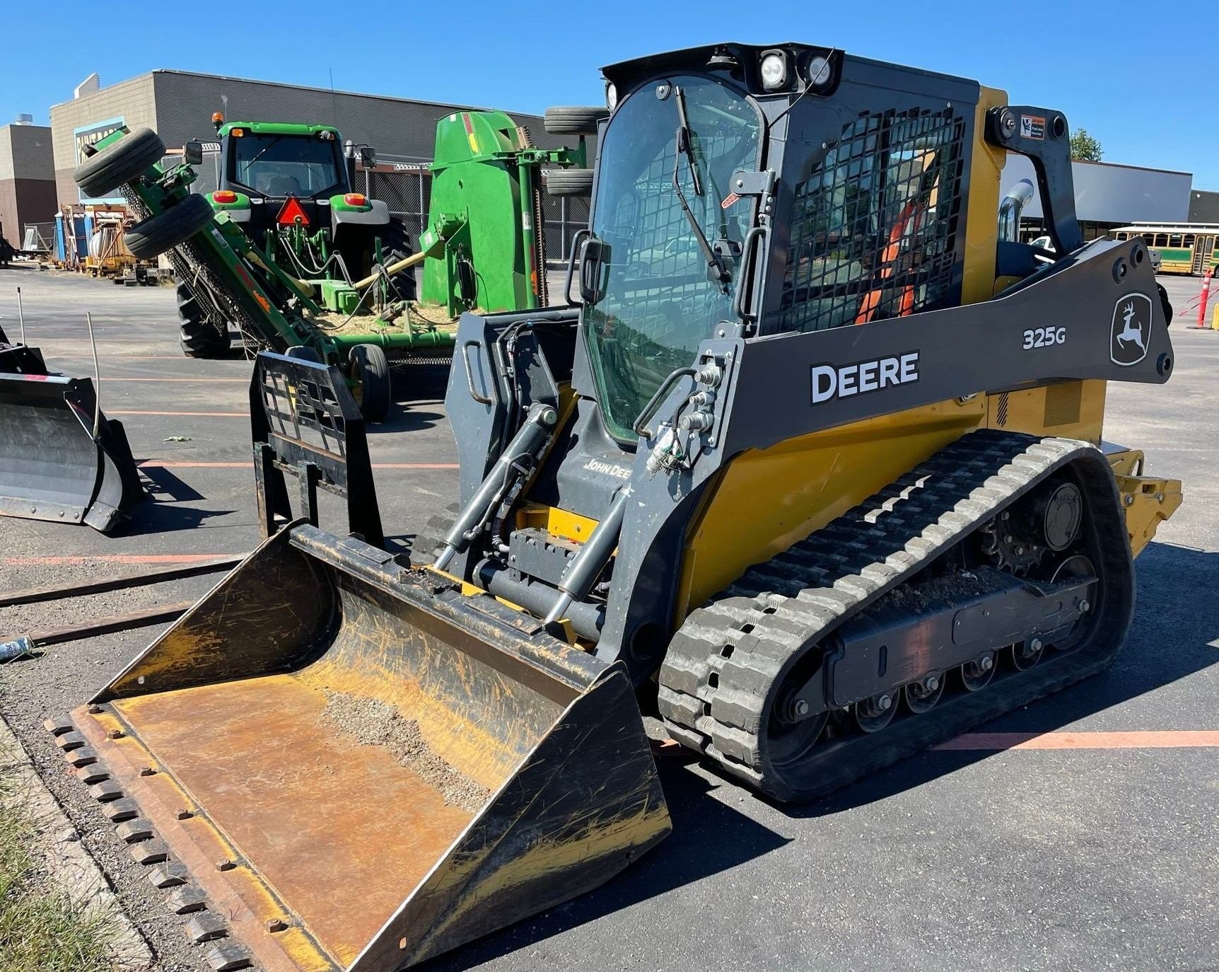 gallery 2021 John Deere 325G tracked skid steer loader