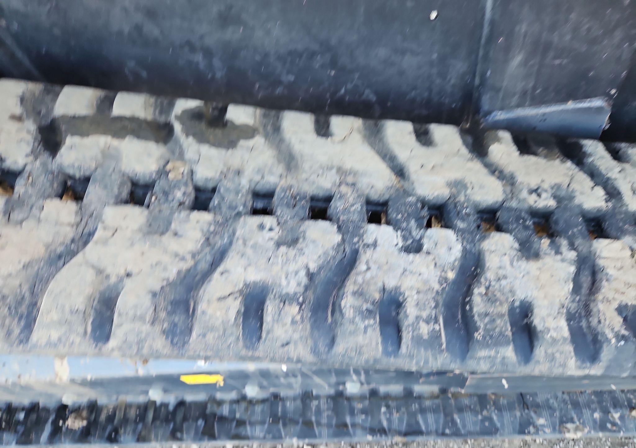 gallery 2022 Kubota SVL97-2 tracked skid steer loader