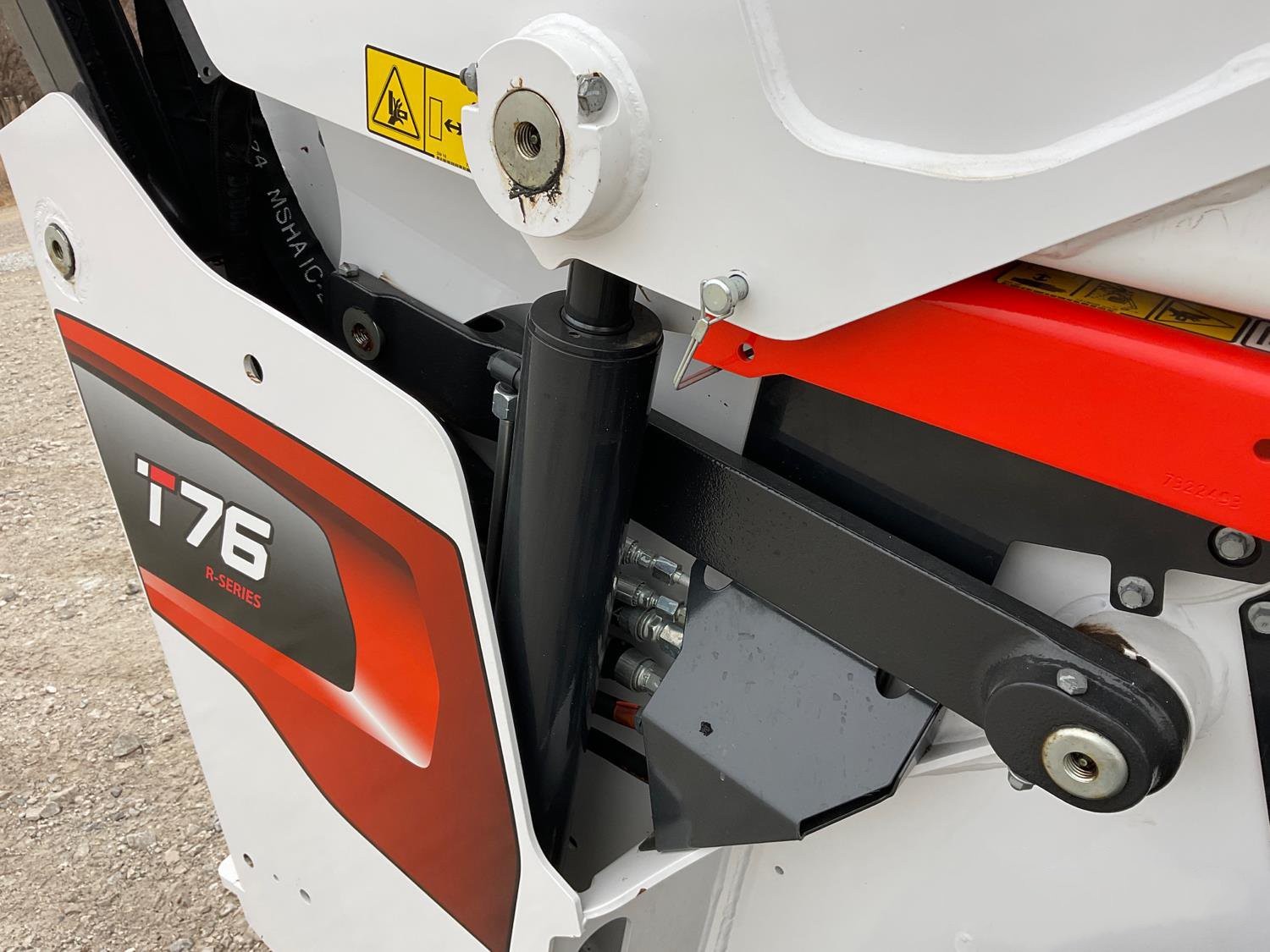 gallery 2021 Bobcat T76 R-Series Compact Track Loader