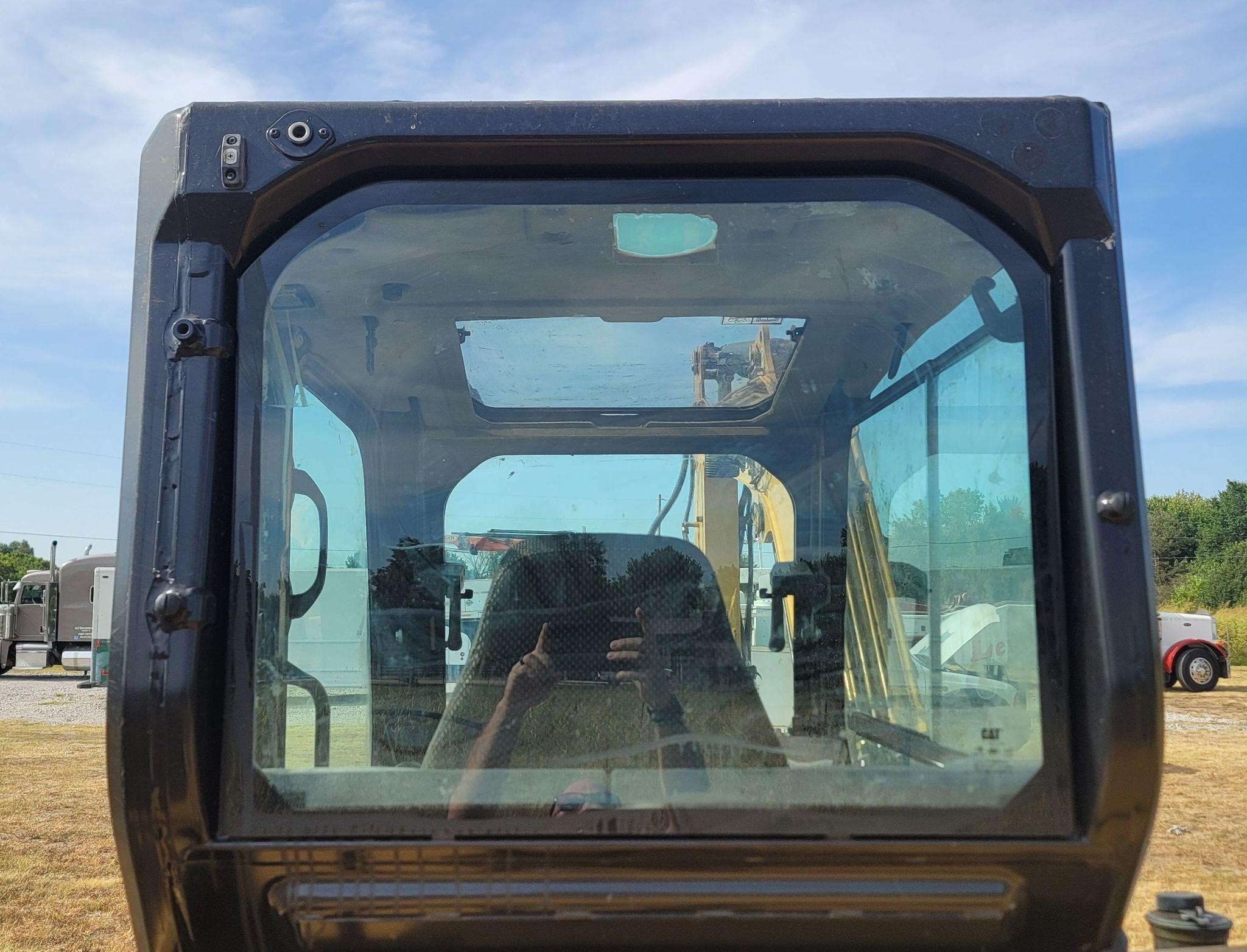 gallery 2019 Caterpillar 306CR  mini excavator