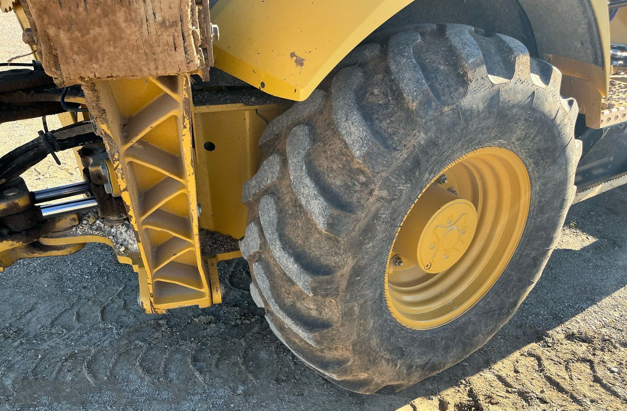 gallery 2021 Caterpillar 420ST HRC backhoe