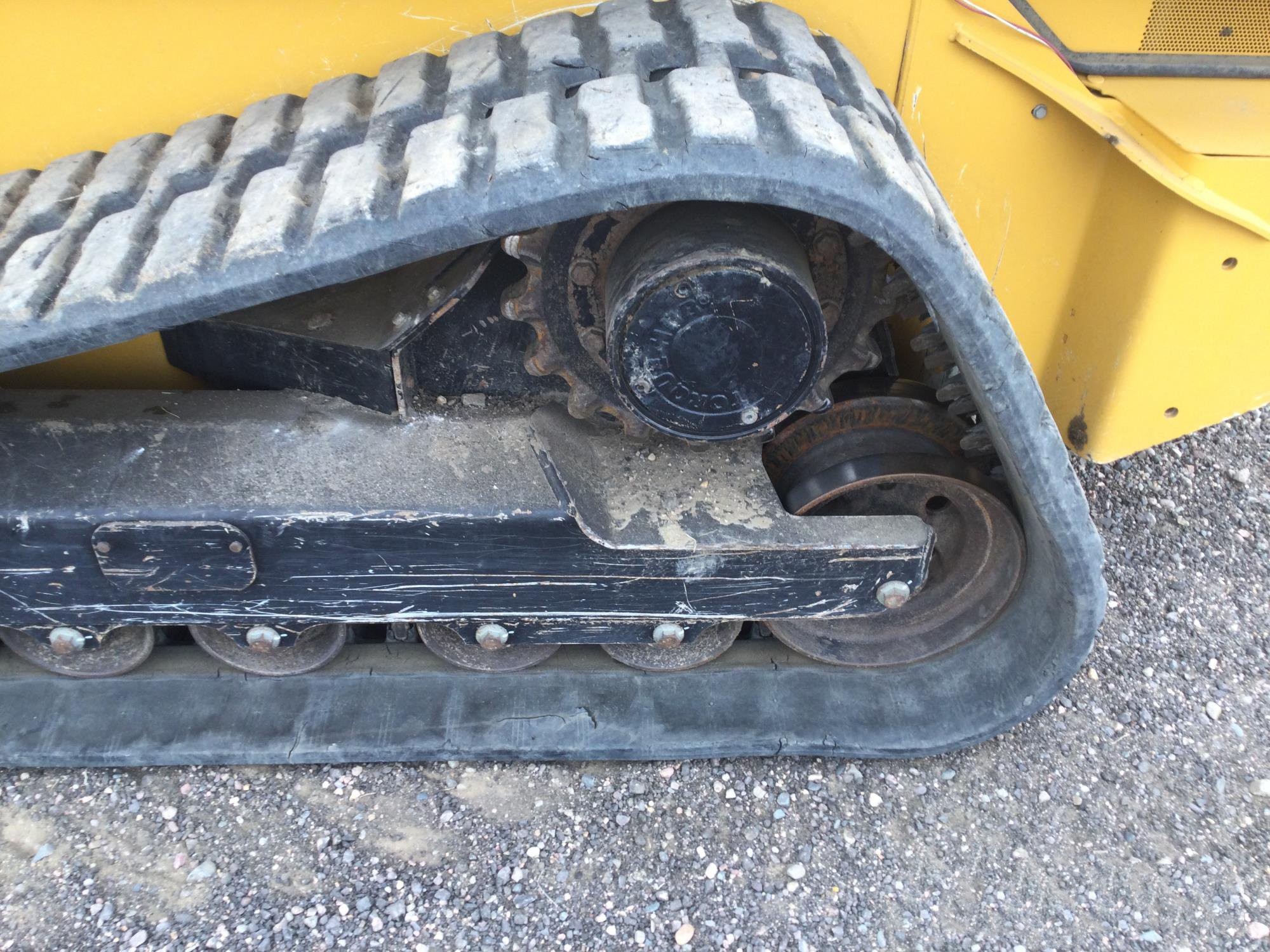 gallery 2018 John Deere 331G Skid Steer