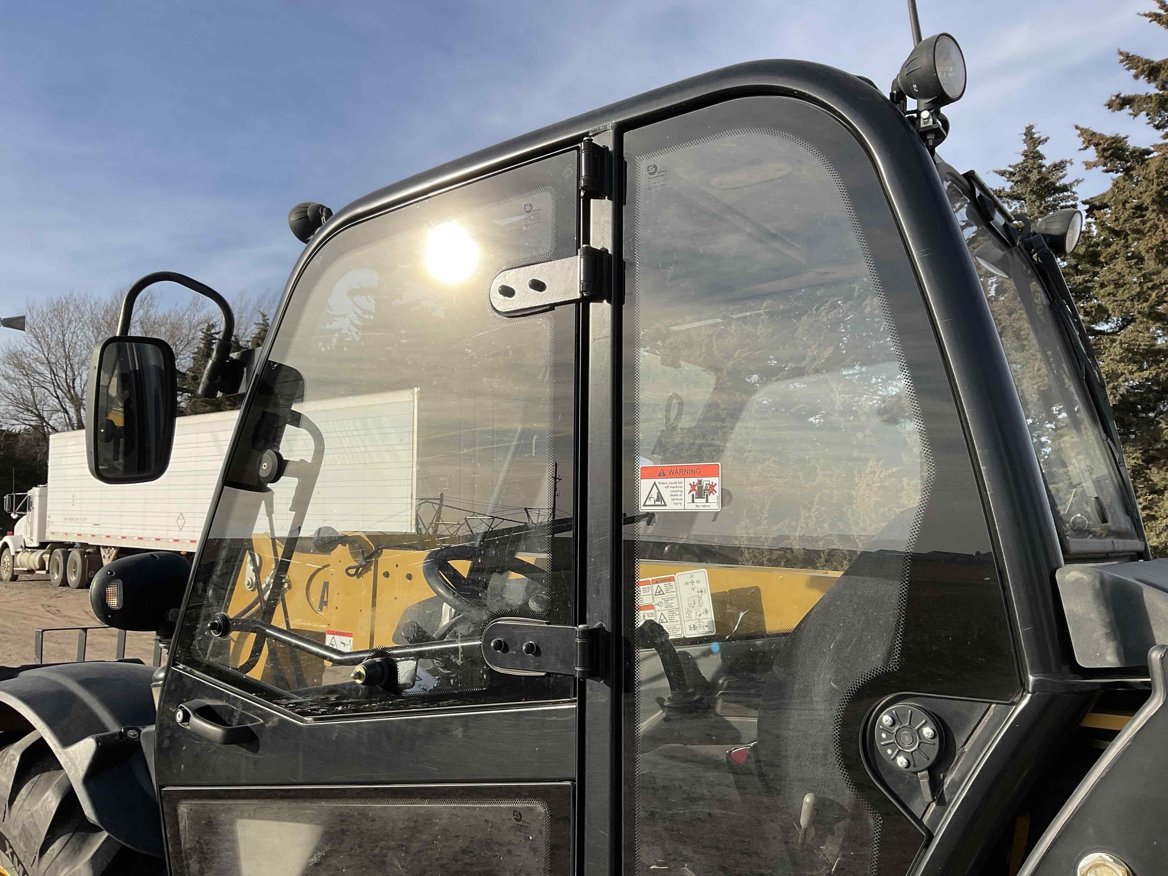 gallery 2012 Caterpillar TH406 4x4x4 Telehandler