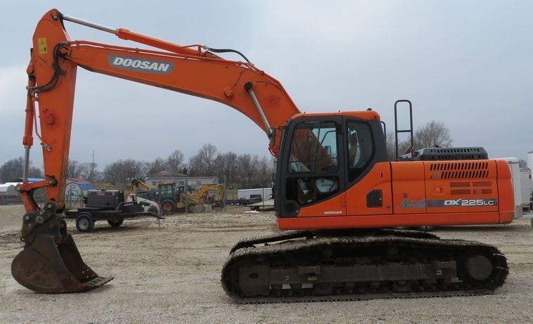 gallery 2014 Doosan DX225LC-3 excavator
