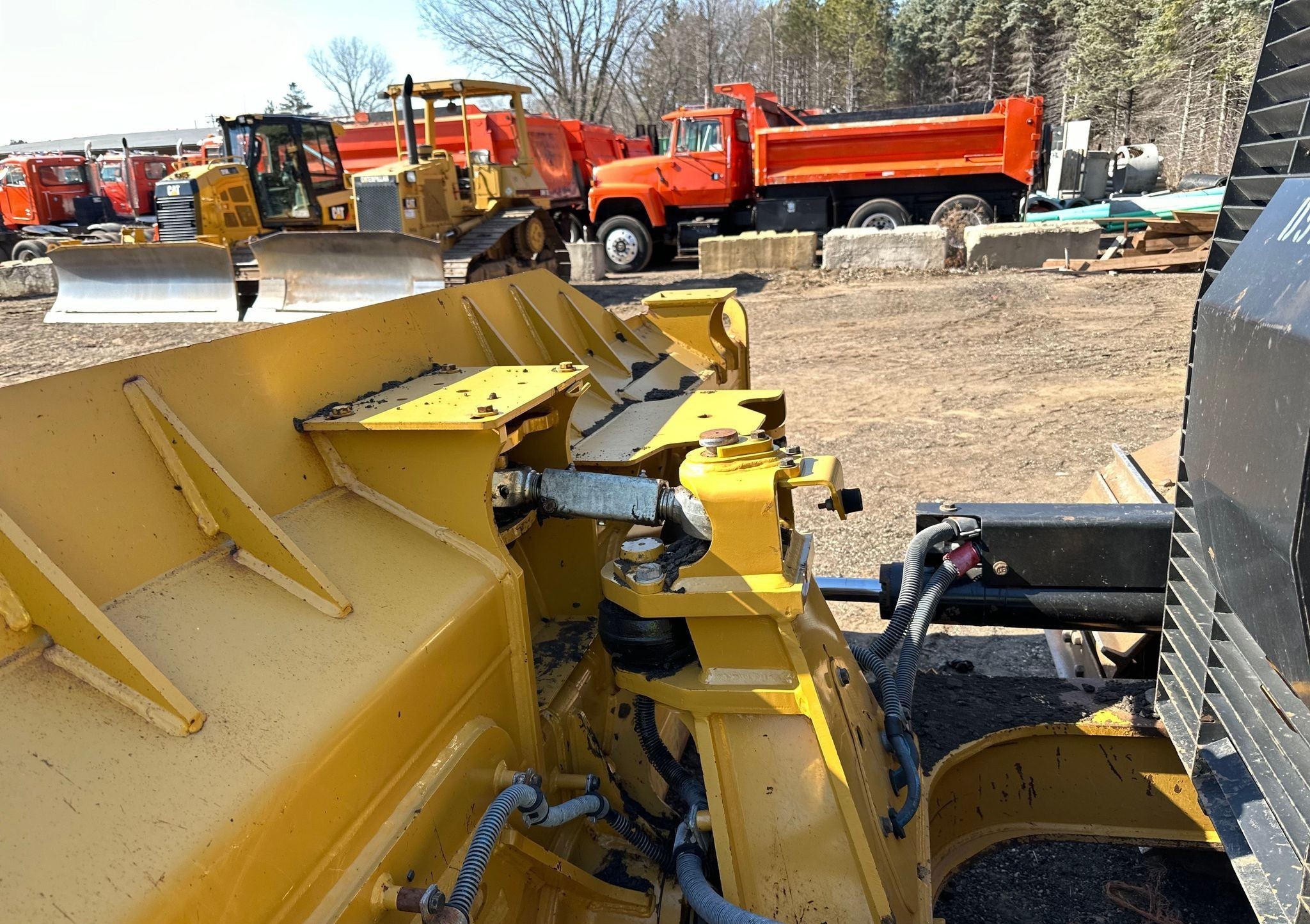gallery 2016 Caterpillar D6K2 LGP dozer