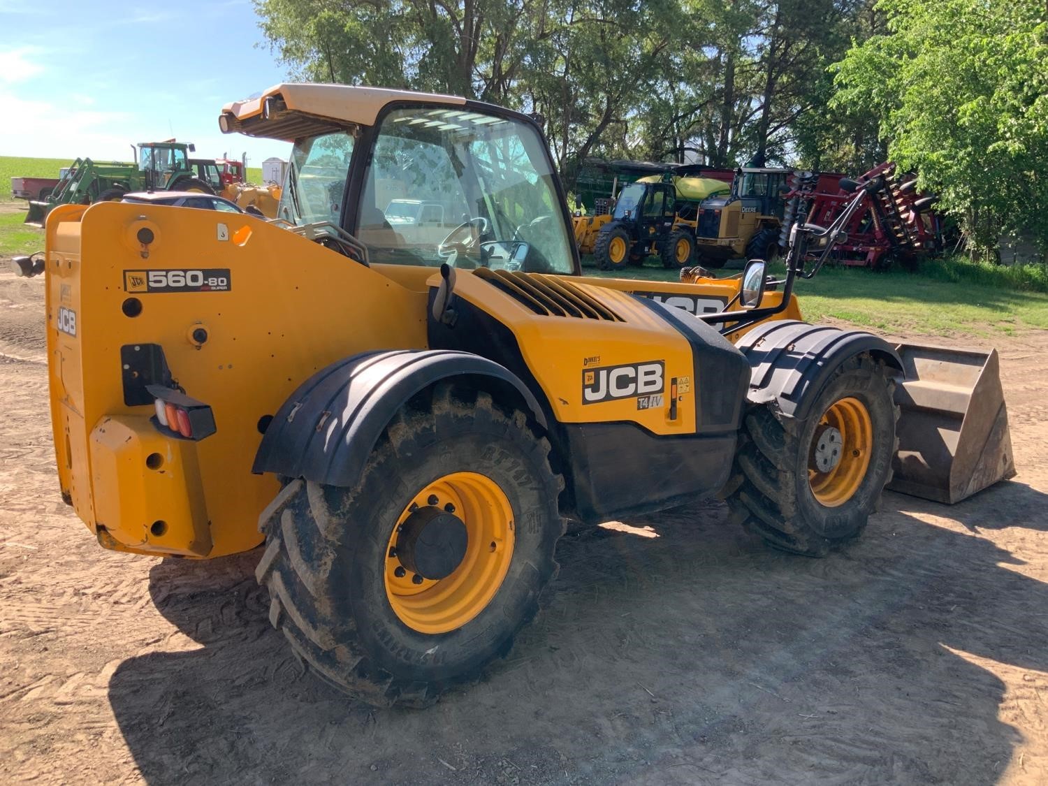gallery 2017 Jcb 560-80AGS 4x4x4 Telehandler