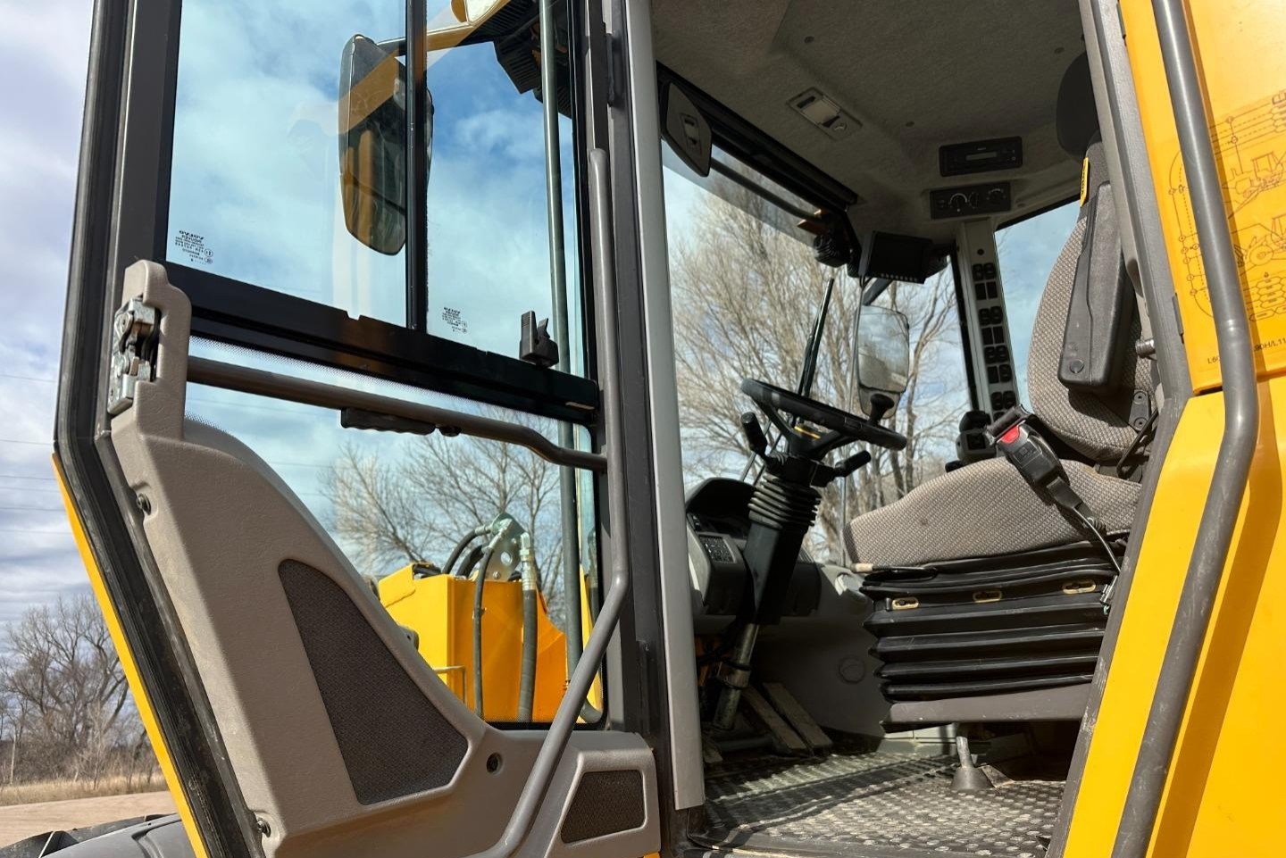 gallery 2018 Volvo L90H Wheel Loader