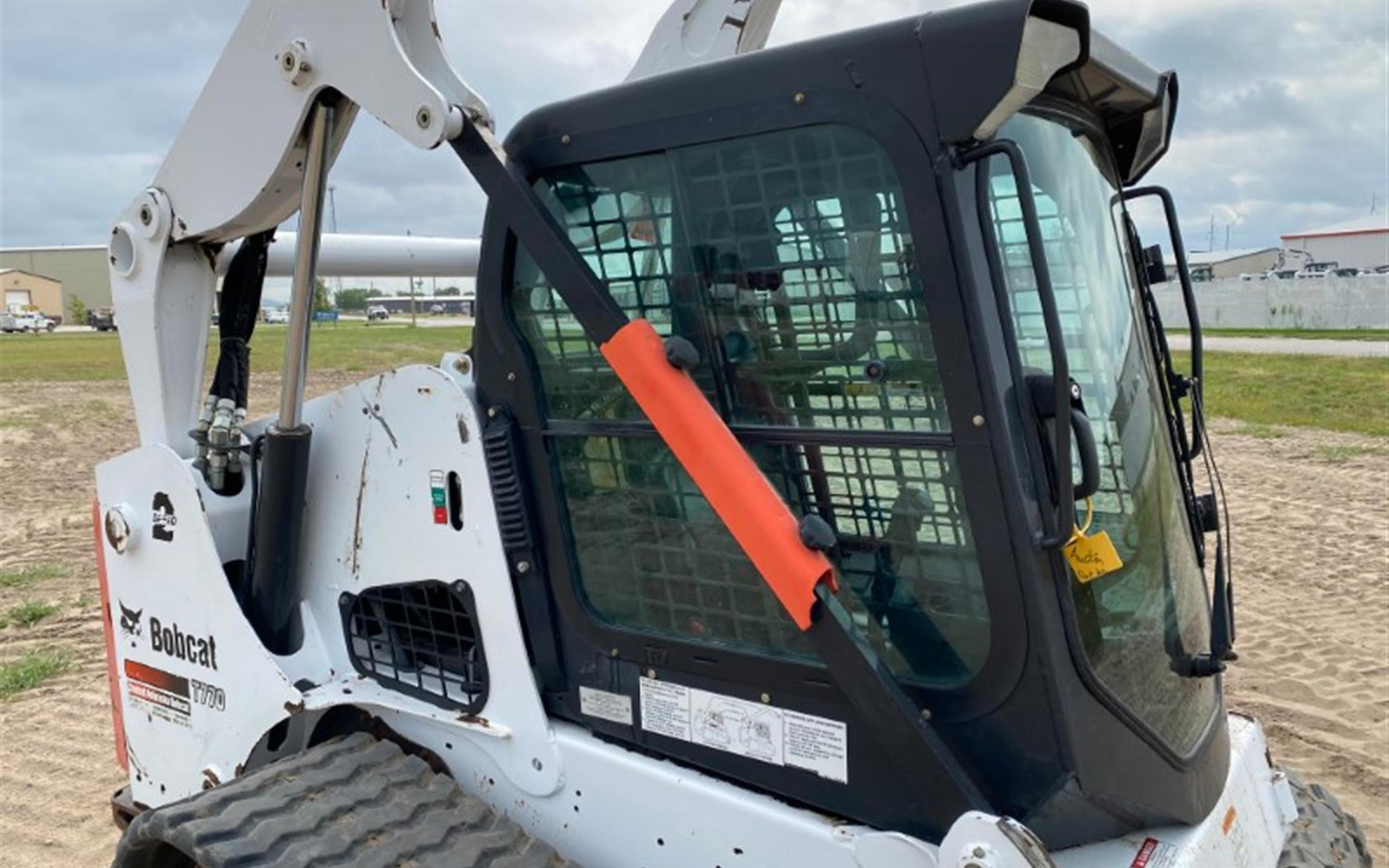 gallery 2015 Bobcat T770 Compact Track Loader