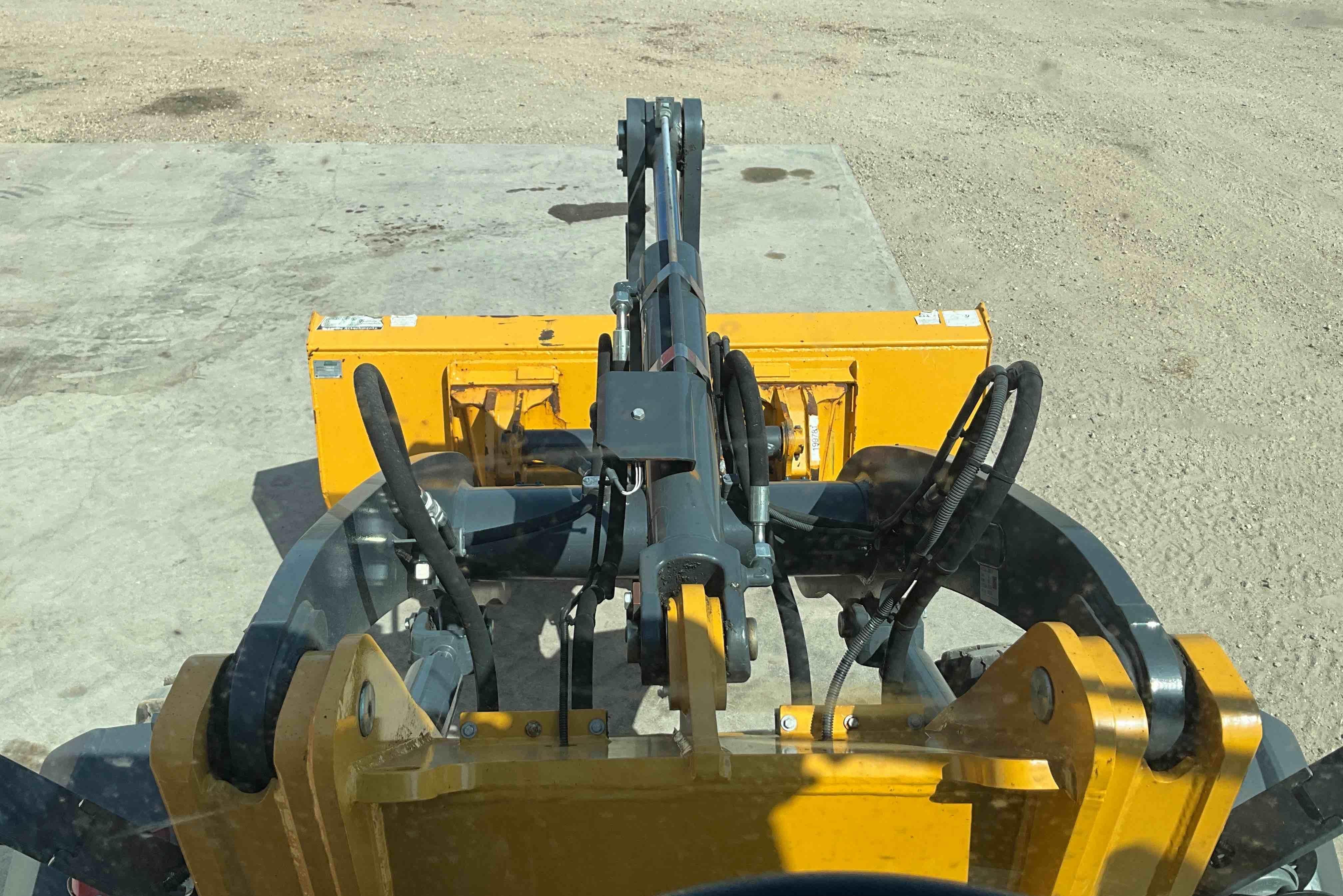 gallery 2021 John Deere 244L Wheel Loader