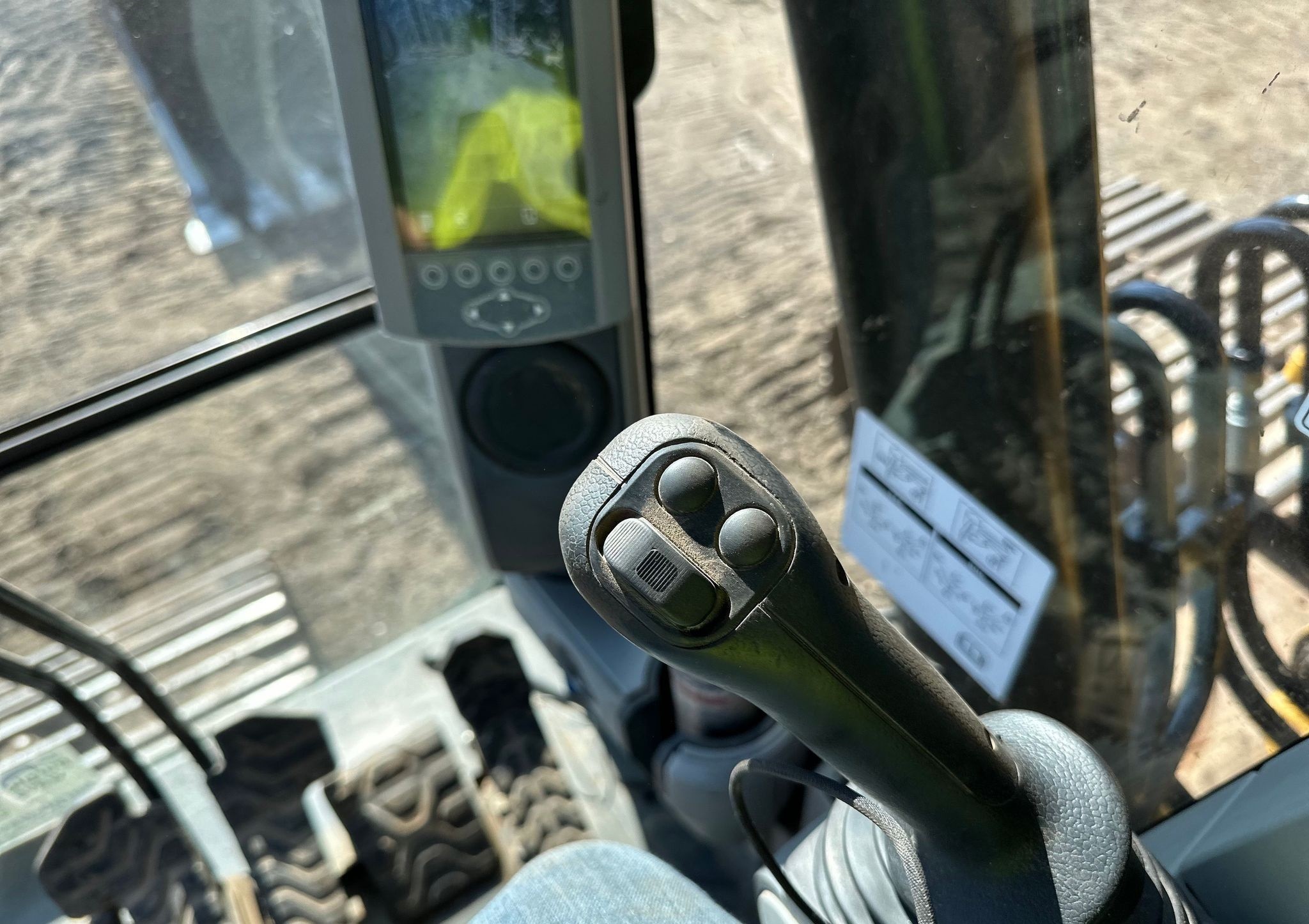 gallery 2015 Caterpillar 323FL excavator
