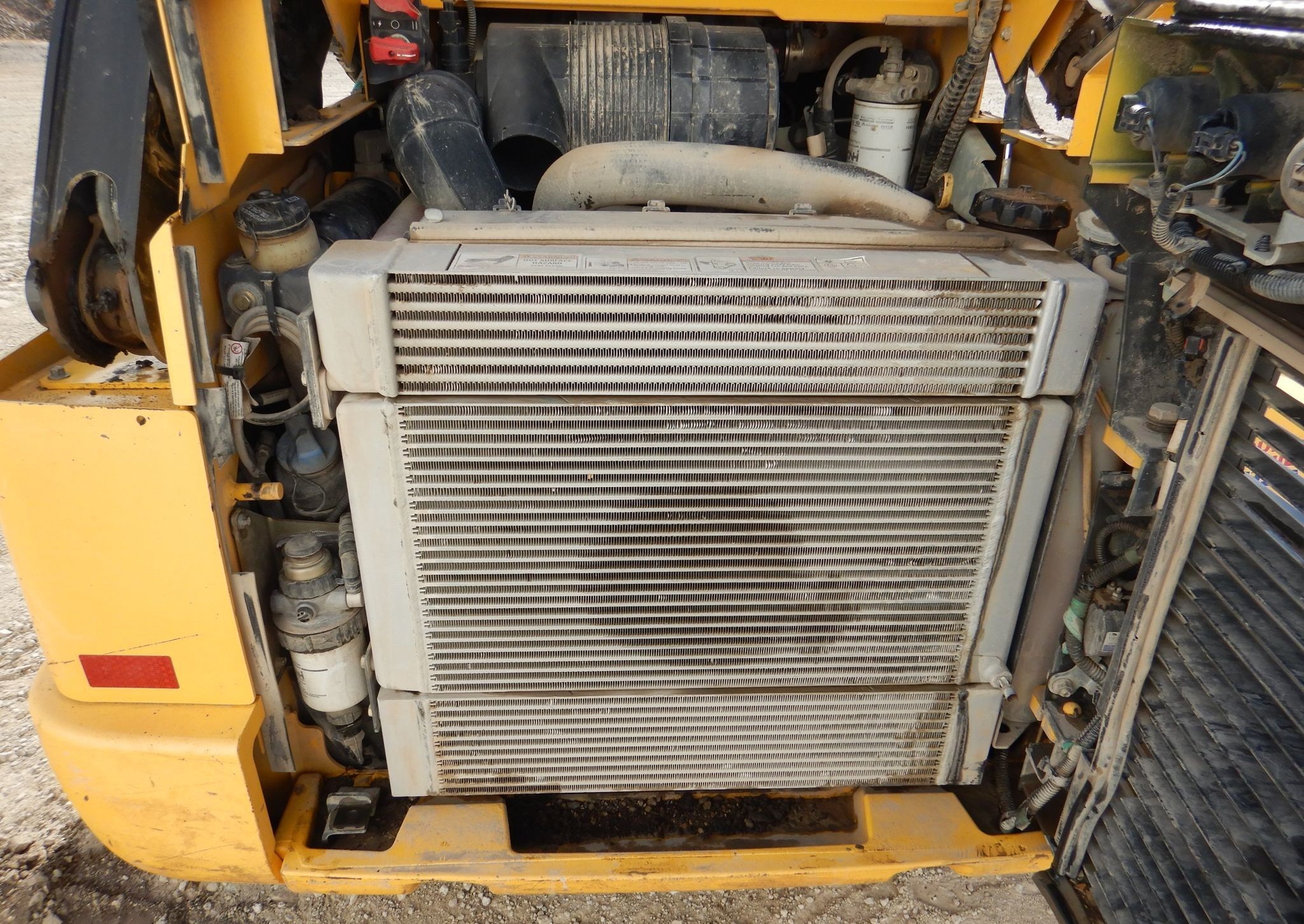 gallery New Holland C245 tracked skid steer loader