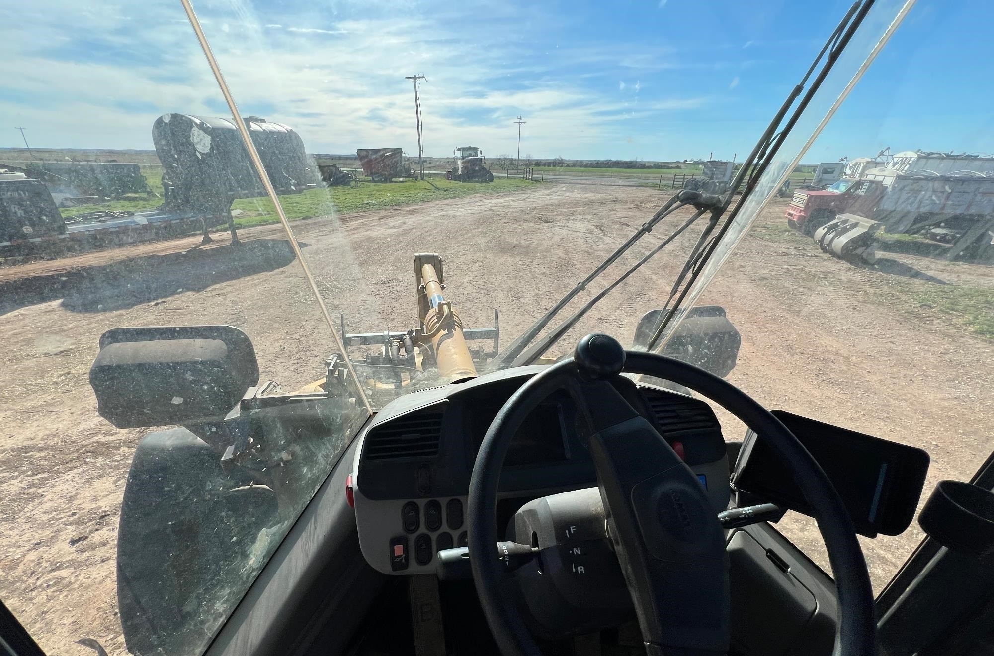 gallery 2016 Komatsu WA270-8 Wheel Loader WAttachments