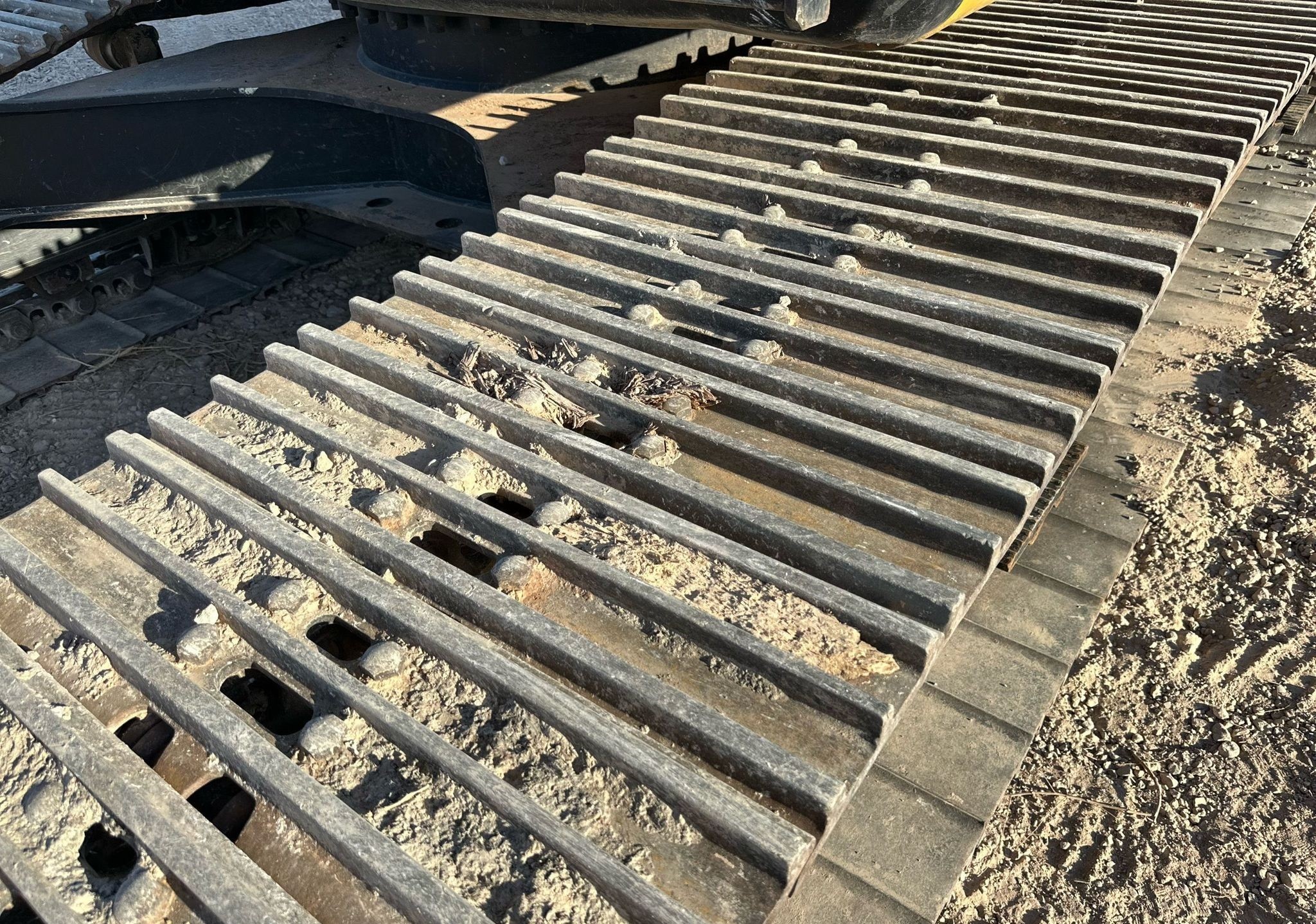 gallery 2018 Caterpillar 326F L excavator