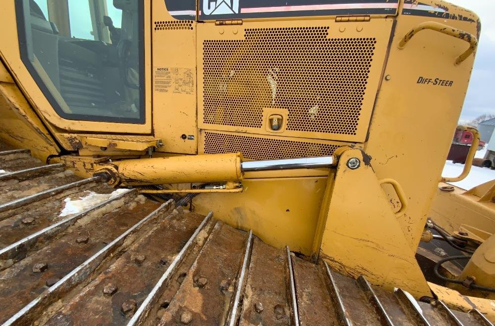 gallery 2005 Caterpillar D6N LGP Crawler Dozer