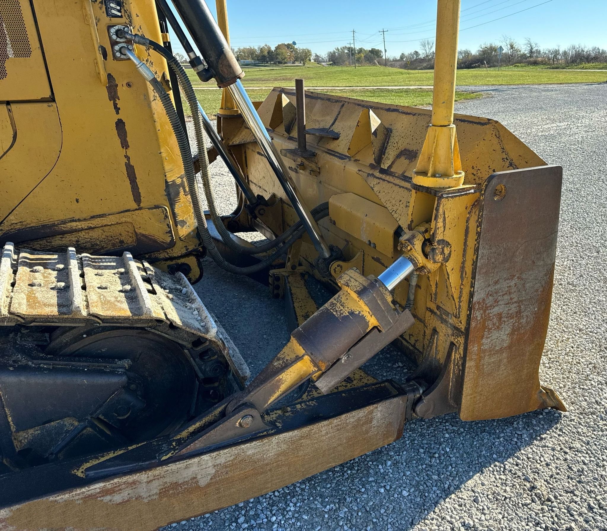 gallery 2011 Caterpillar D6T XL dozer