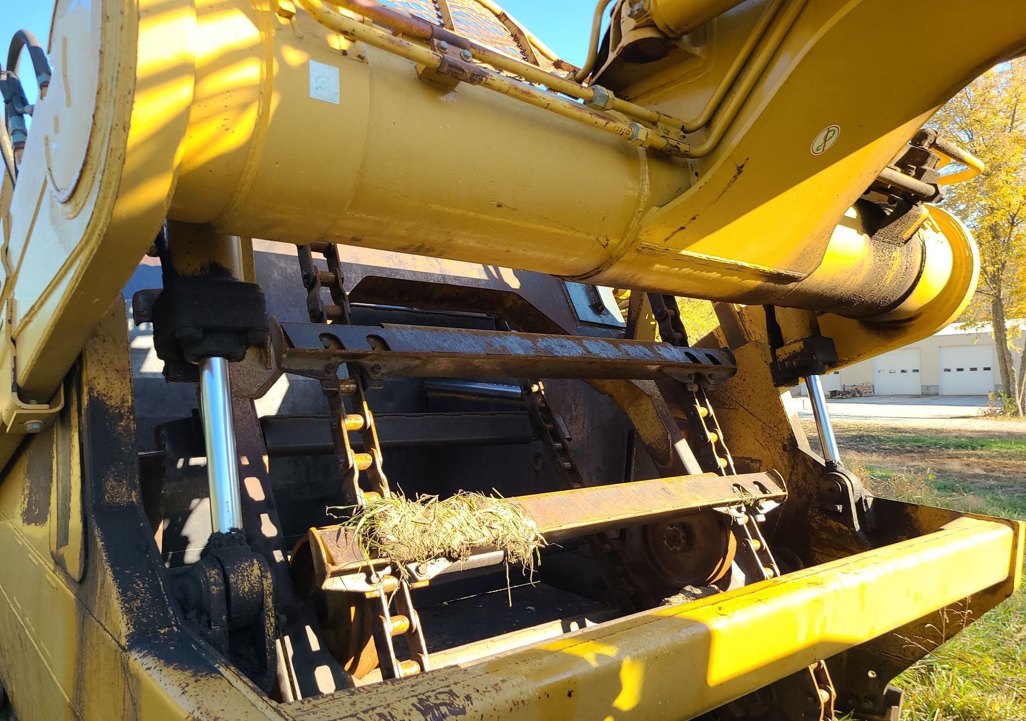gallery 2006 Caterpillar 615C Series II elevating scraper