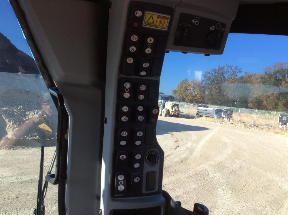 gallery 2015 Caterpillar 140M3AWD Motor Grader