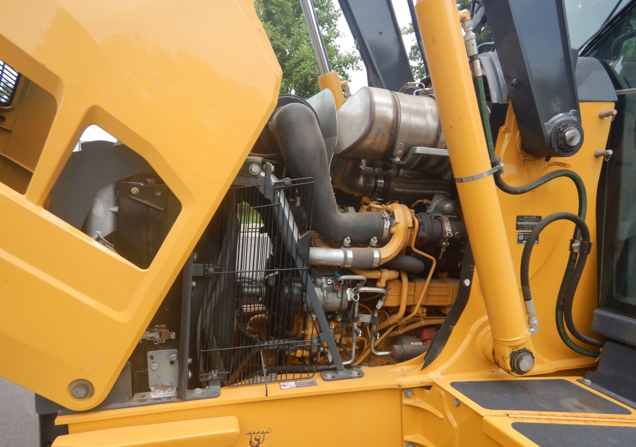 gallery 2015 John Deere 410L backhoe