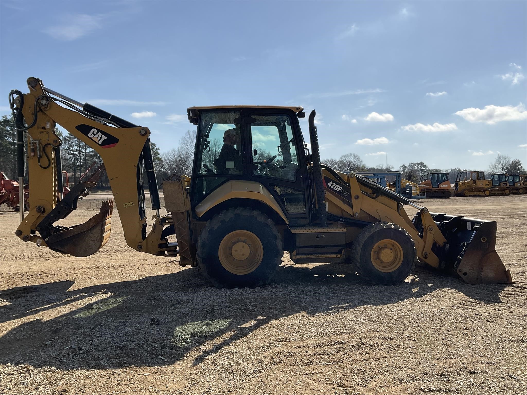 gallery 2016 CATERPILLAR 420F2 IT