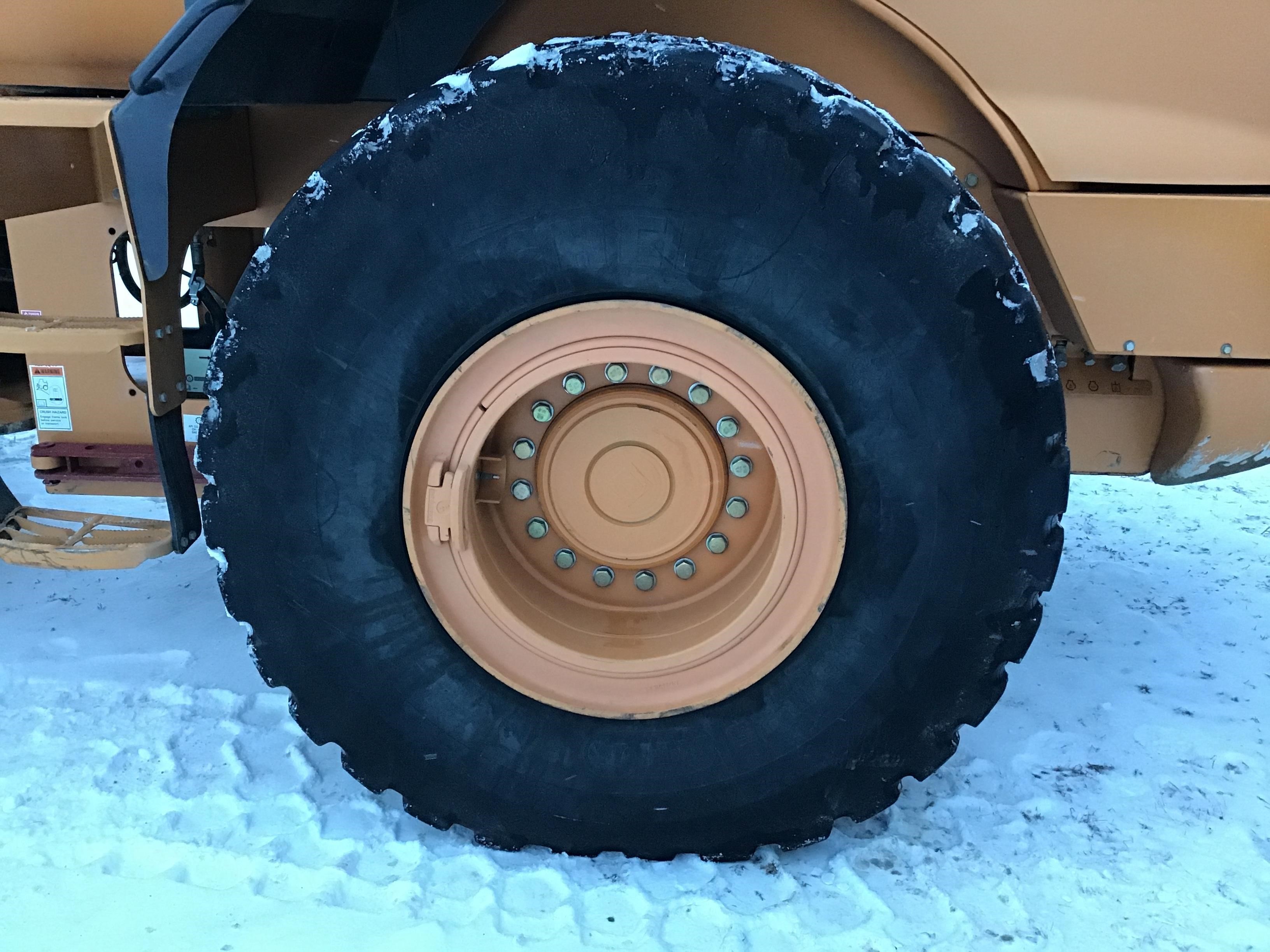 gallery 2010 Case 821E Wheel Loader