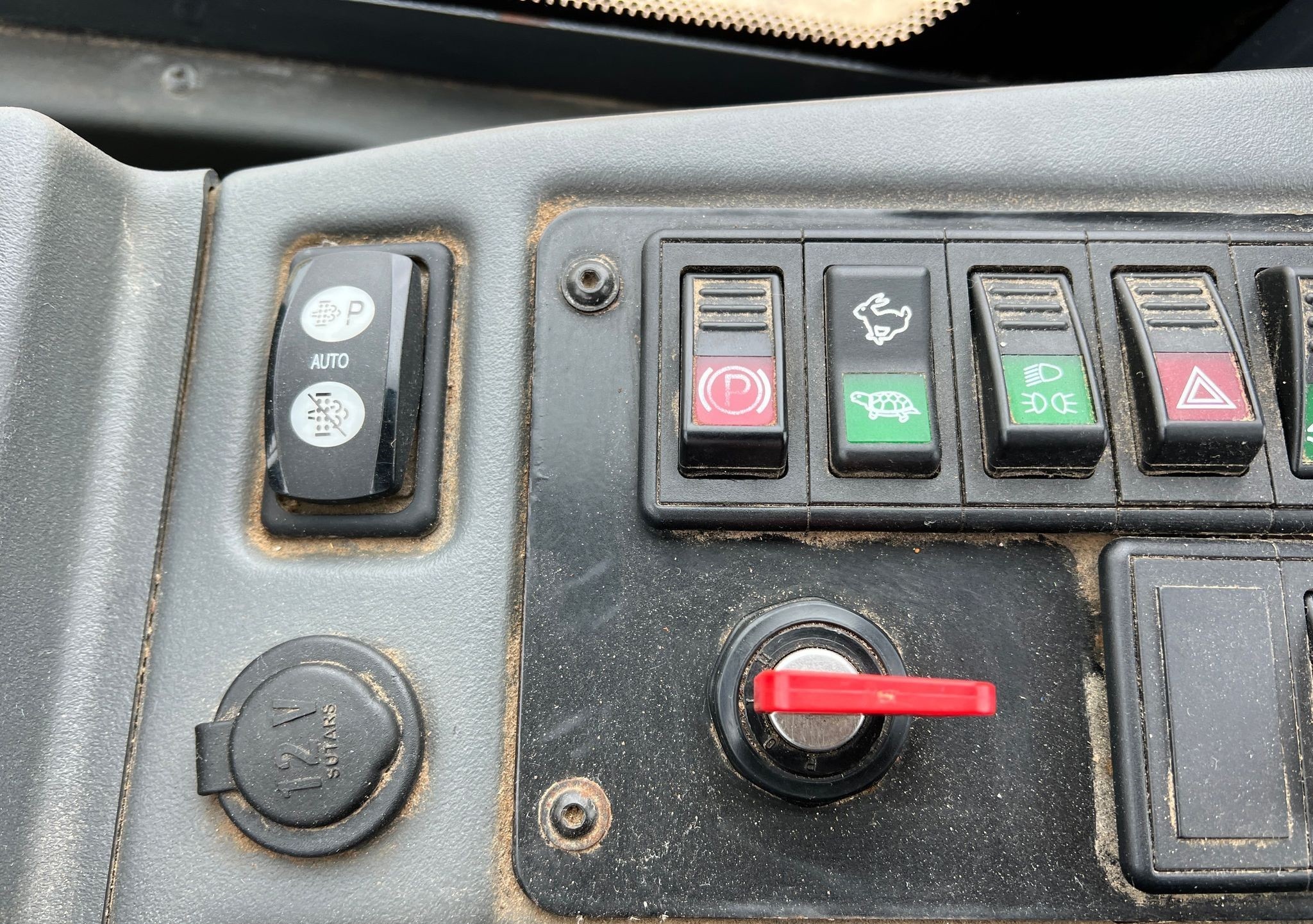 gallery 2016 John Deere 324K wheel loader
