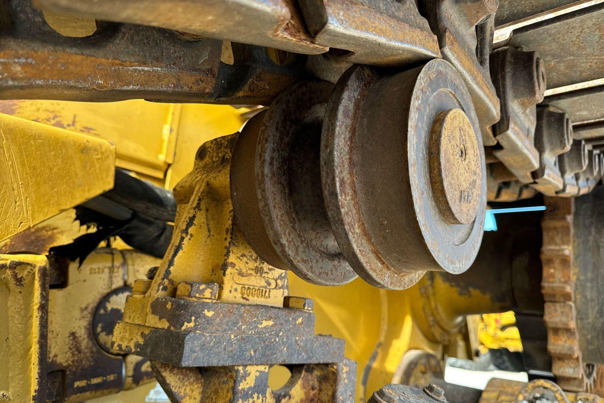 gallery 2014 Caterpillar D6T LGP dozer