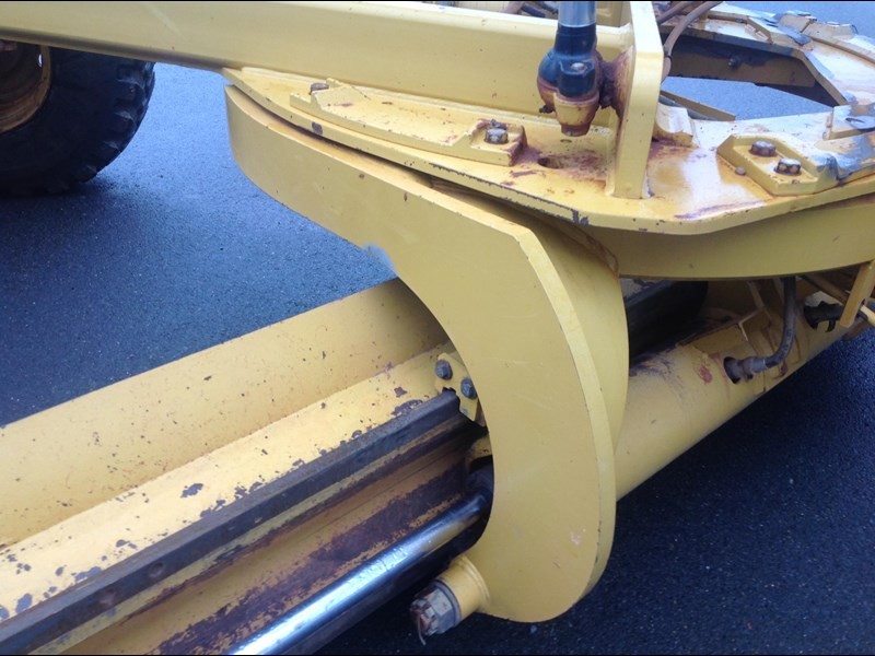 gallery 2009 Caterpillar 12M Grader