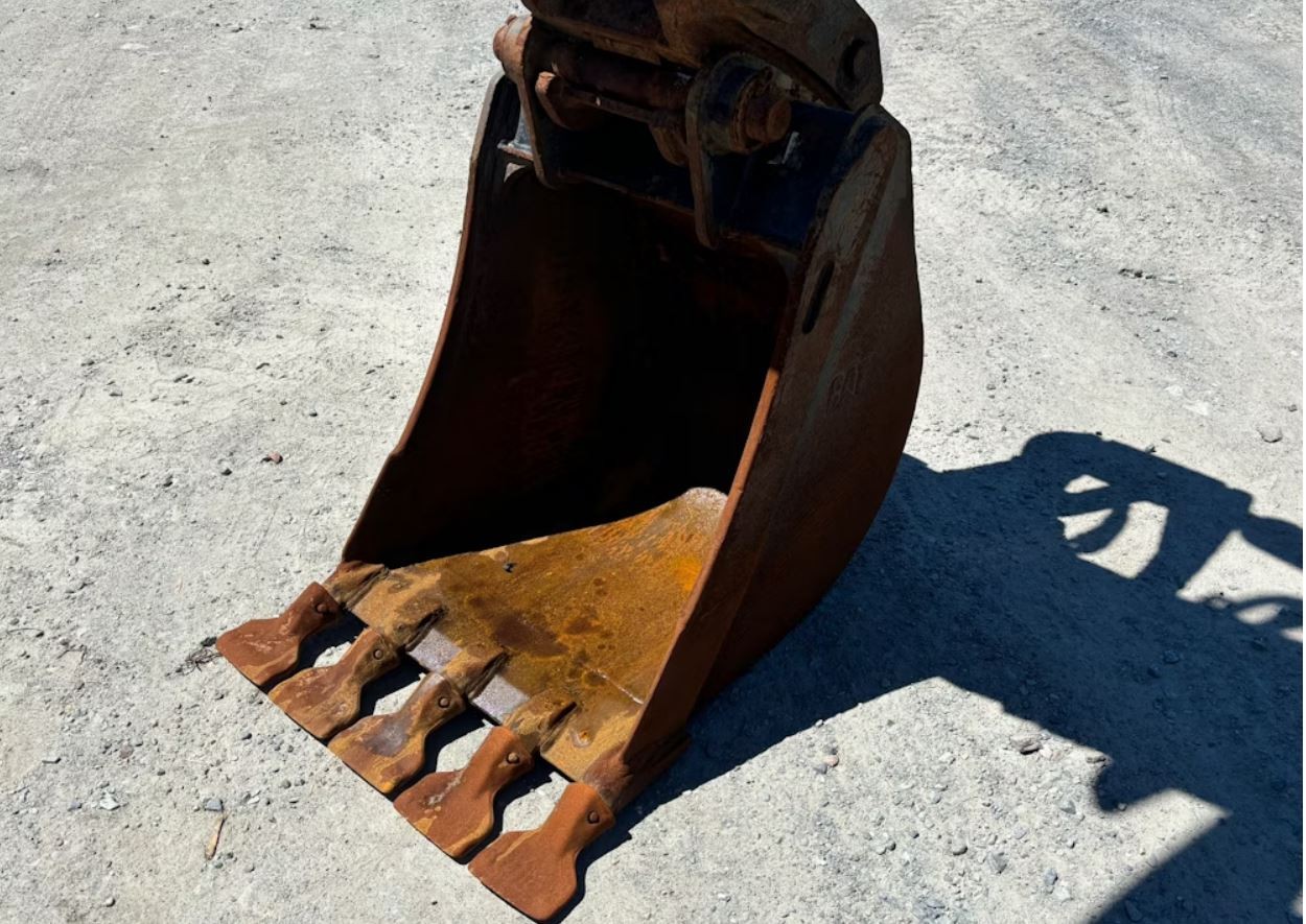 gallery 2016 Caterpillar 420F2 IT 4WD Backhoe