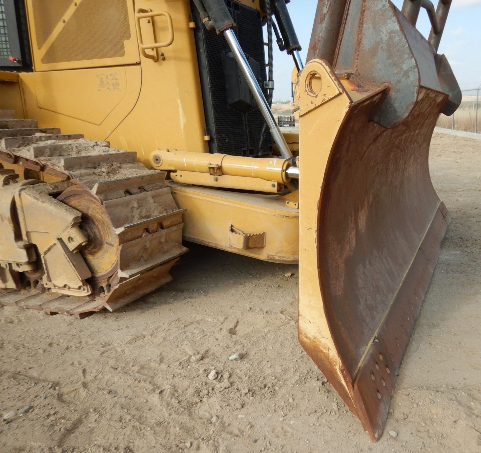 gallery 2016 Caterpillar D6T XL dozer