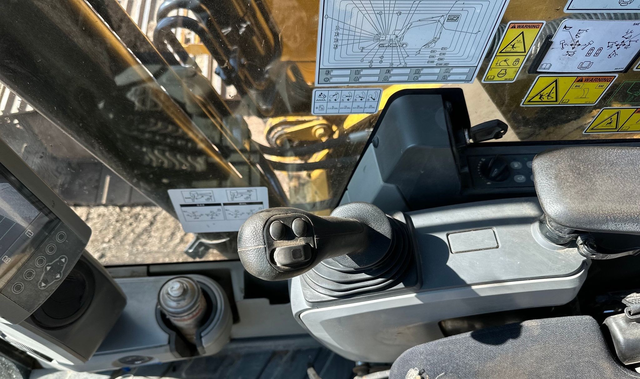 gallery 2015 Caterpillar 323FL excavator