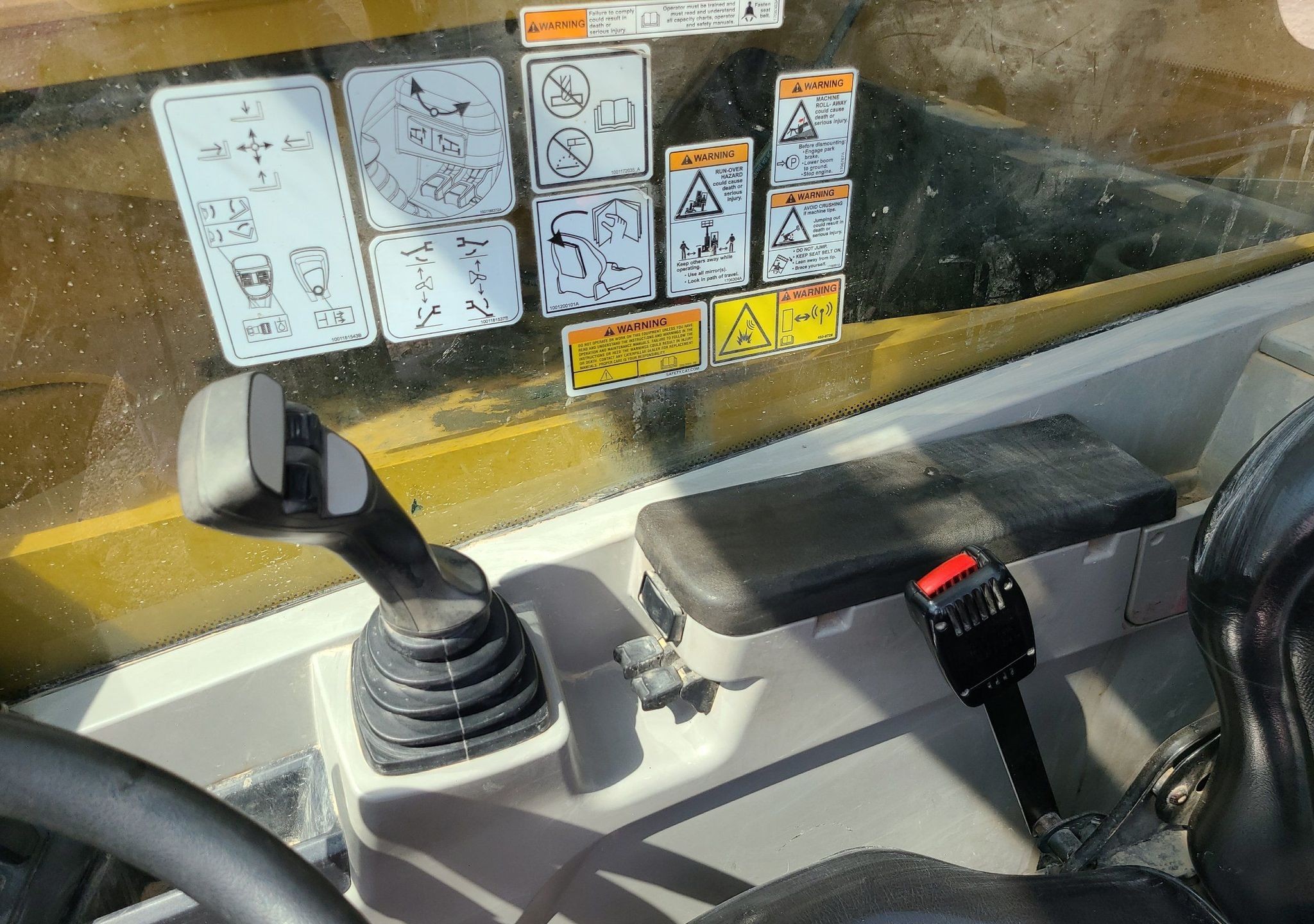 gallery 2017 Caterpillar TL1255D telehandler