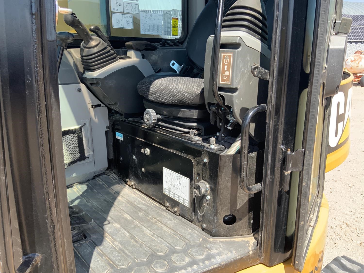 gallery 2018 Caterpillar 304E2 Mini Excavator