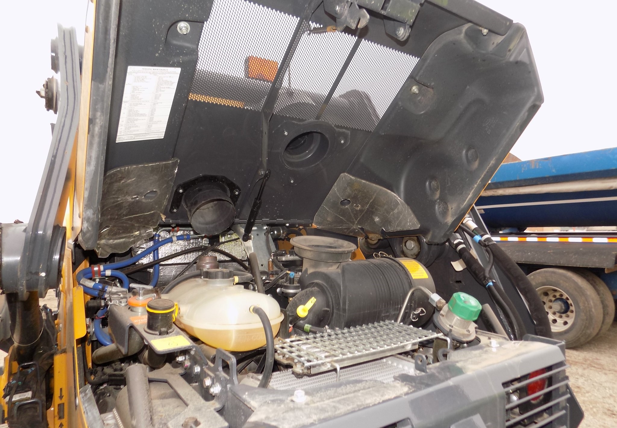 gallery 2019 John Deere 333G tracked skid steer loader1