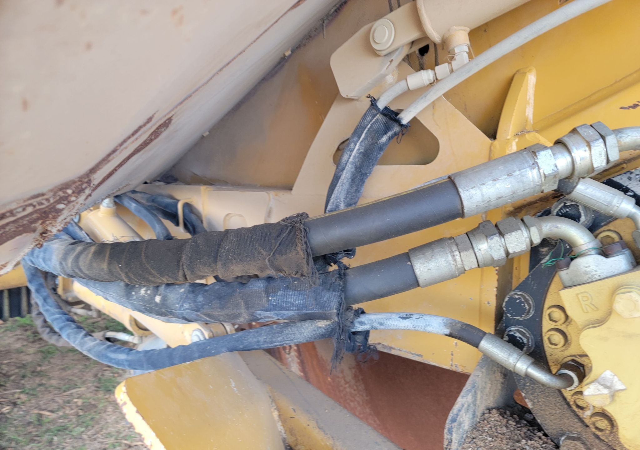 gallery 2013 Vermeer RTX1250 rock saw