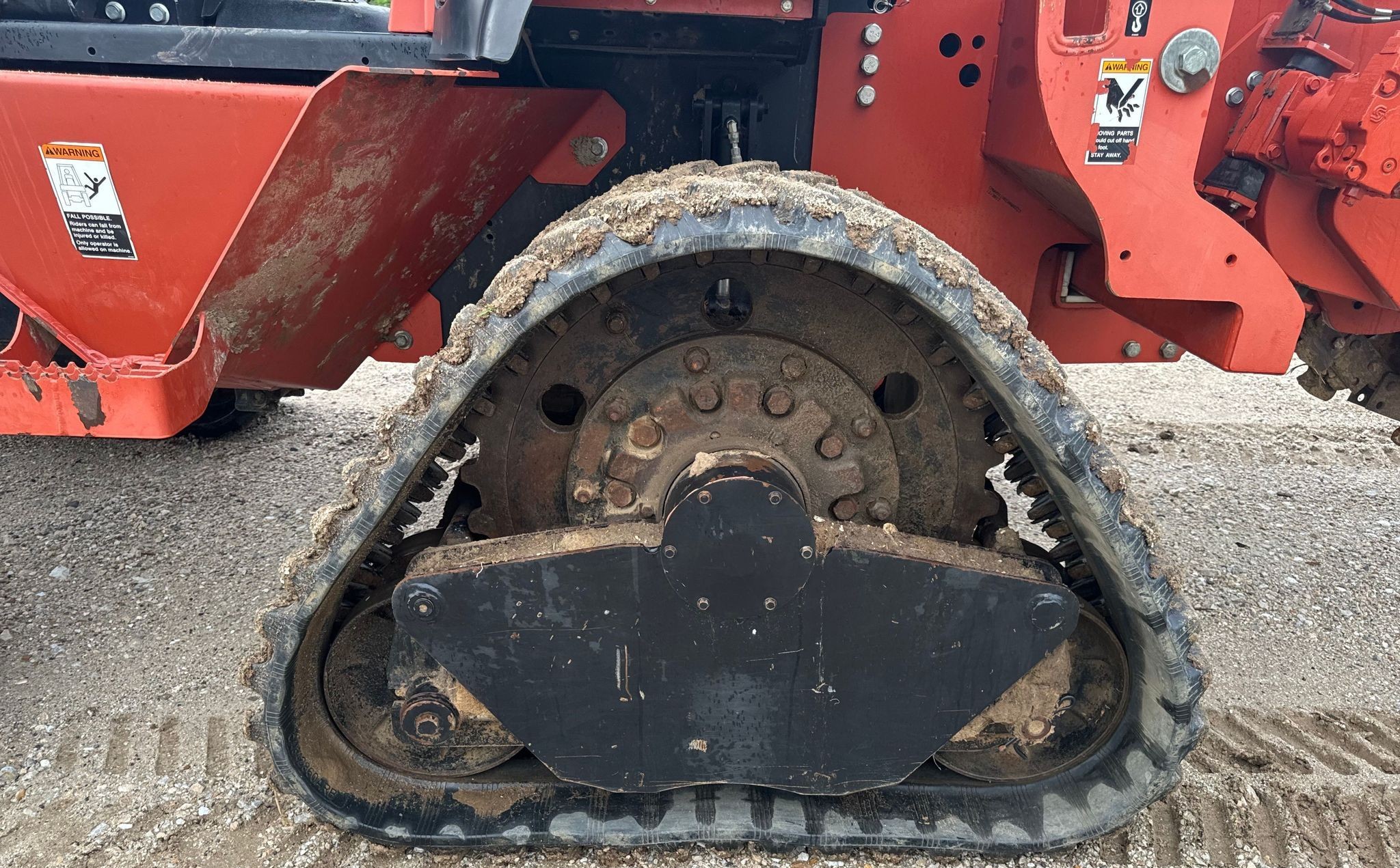 gallery 2013 Ditch Witch RT120 Quad trencher