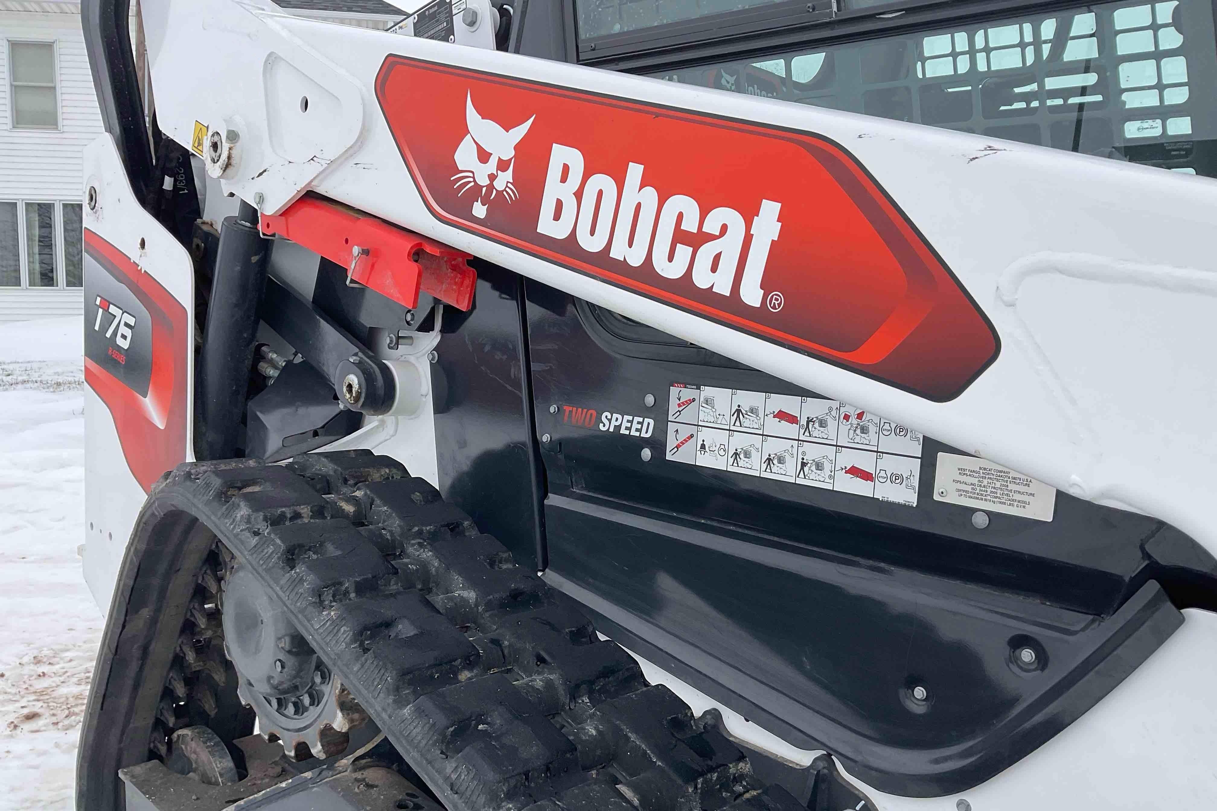 gallery Bobcat T76 R-Series Compact Track Loader