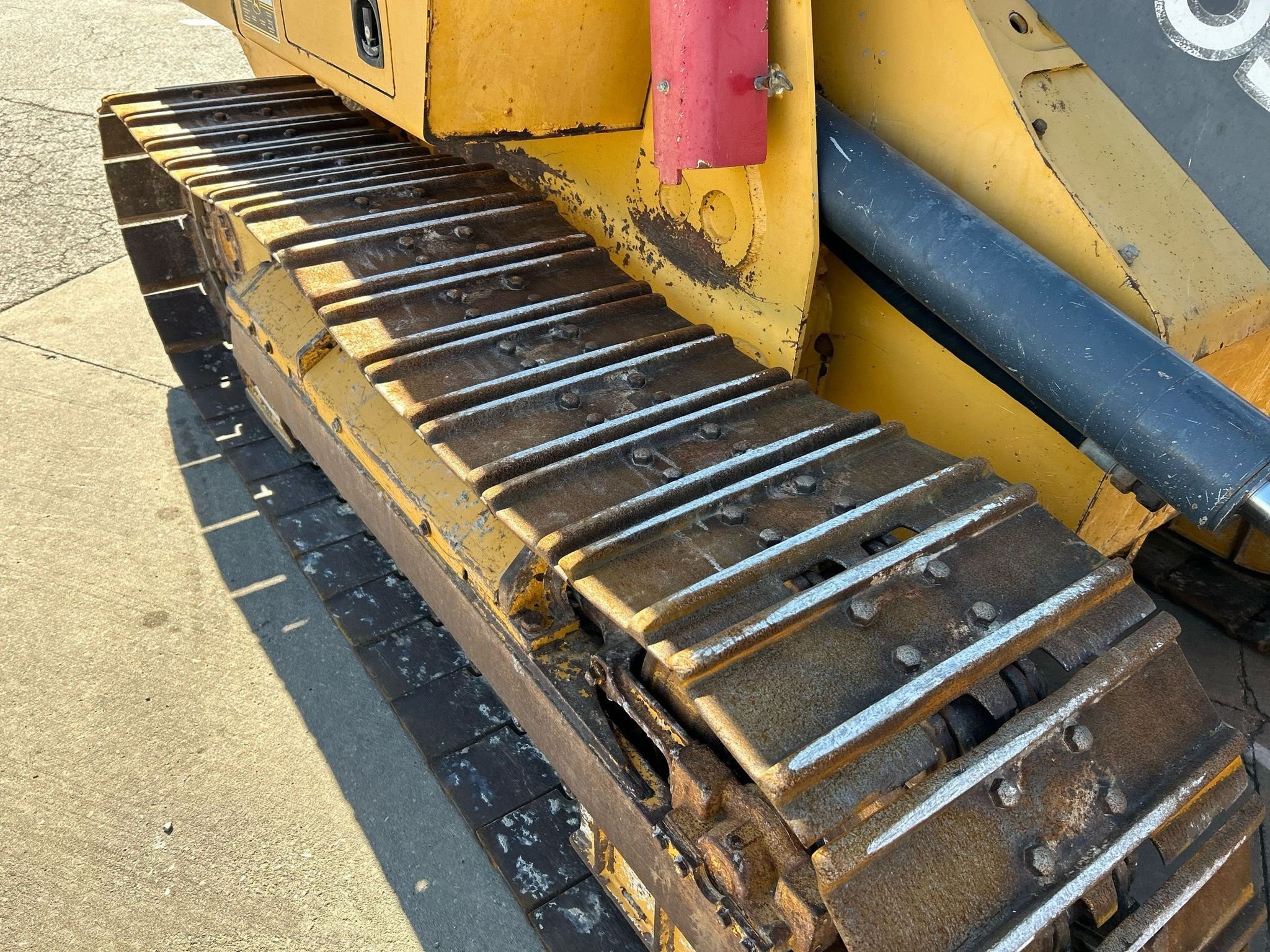 gallery 2012 John Deere 605C track loader