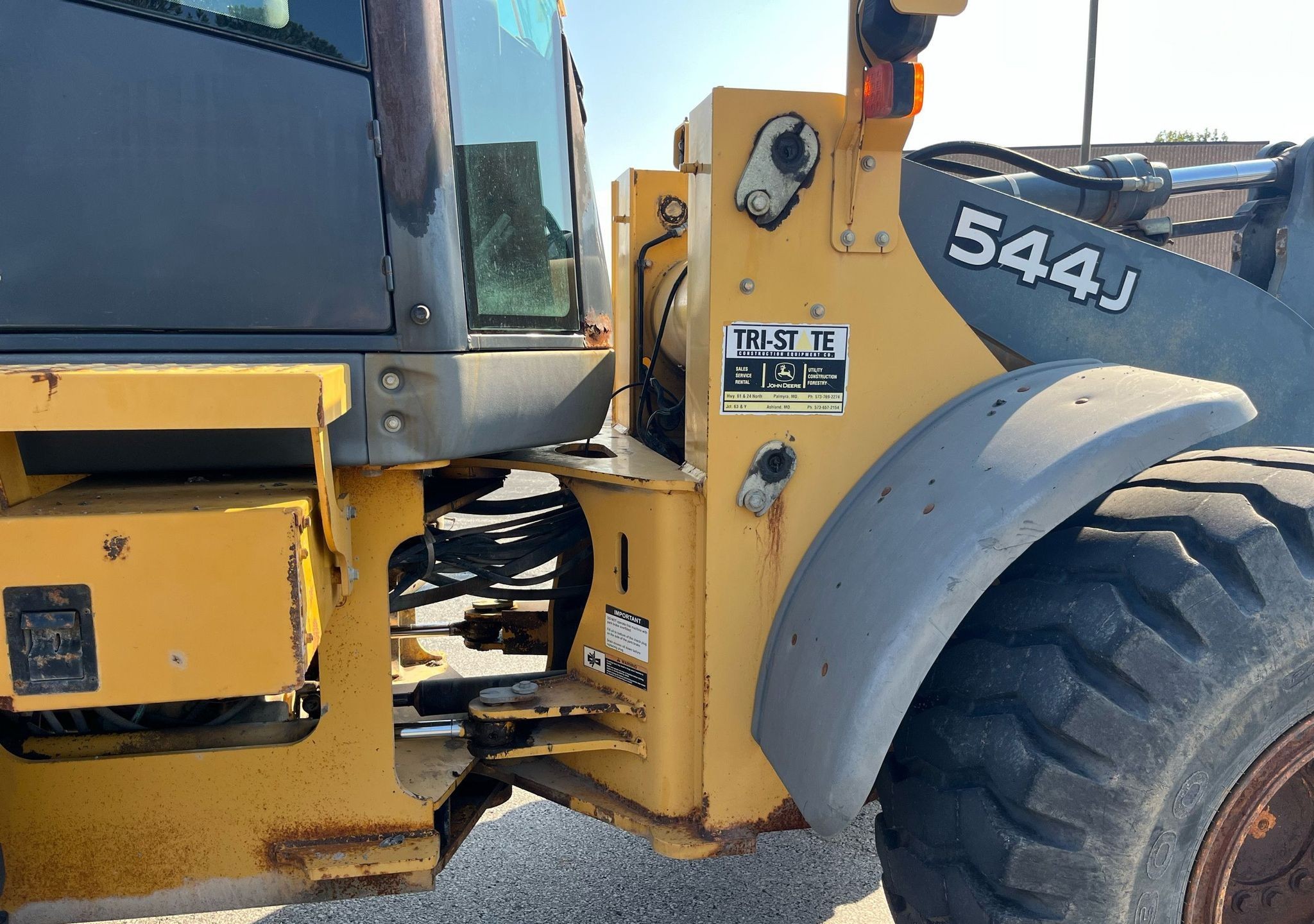 gallery 2005 John Deere 544J wheel loader