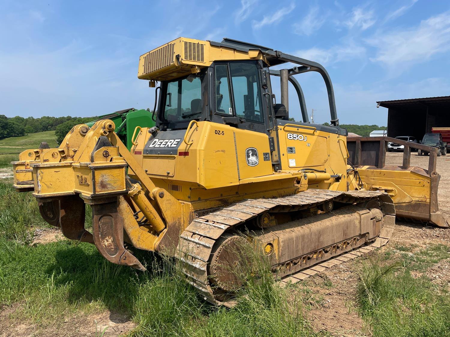 gallery 2007 John Deere 850J LT Dozer WMulti-Shank Ripper