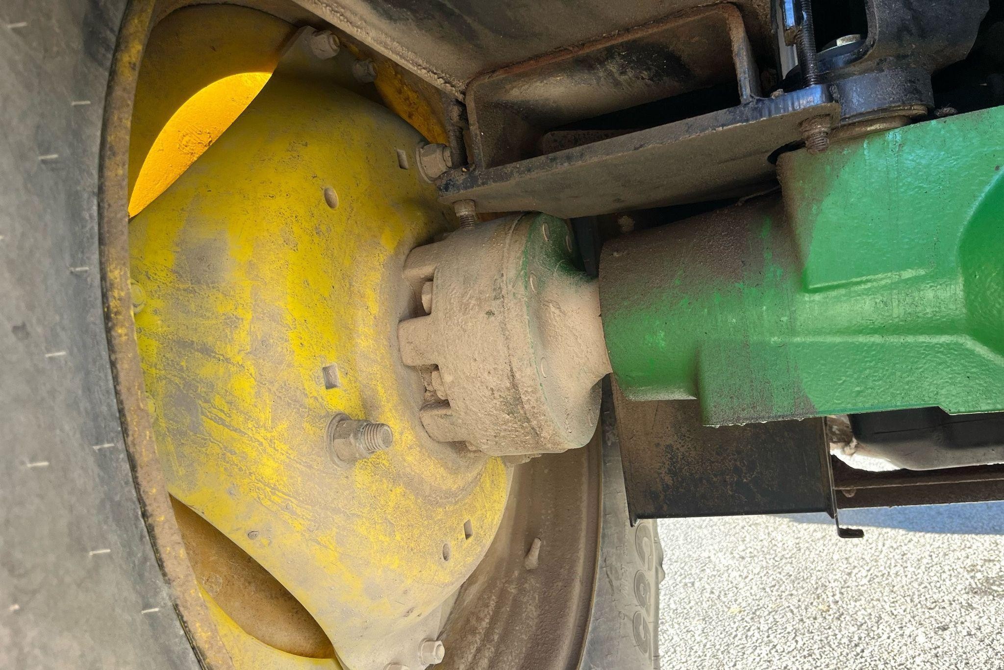 gallery 2015 John Deere 6125M MFWD tractor