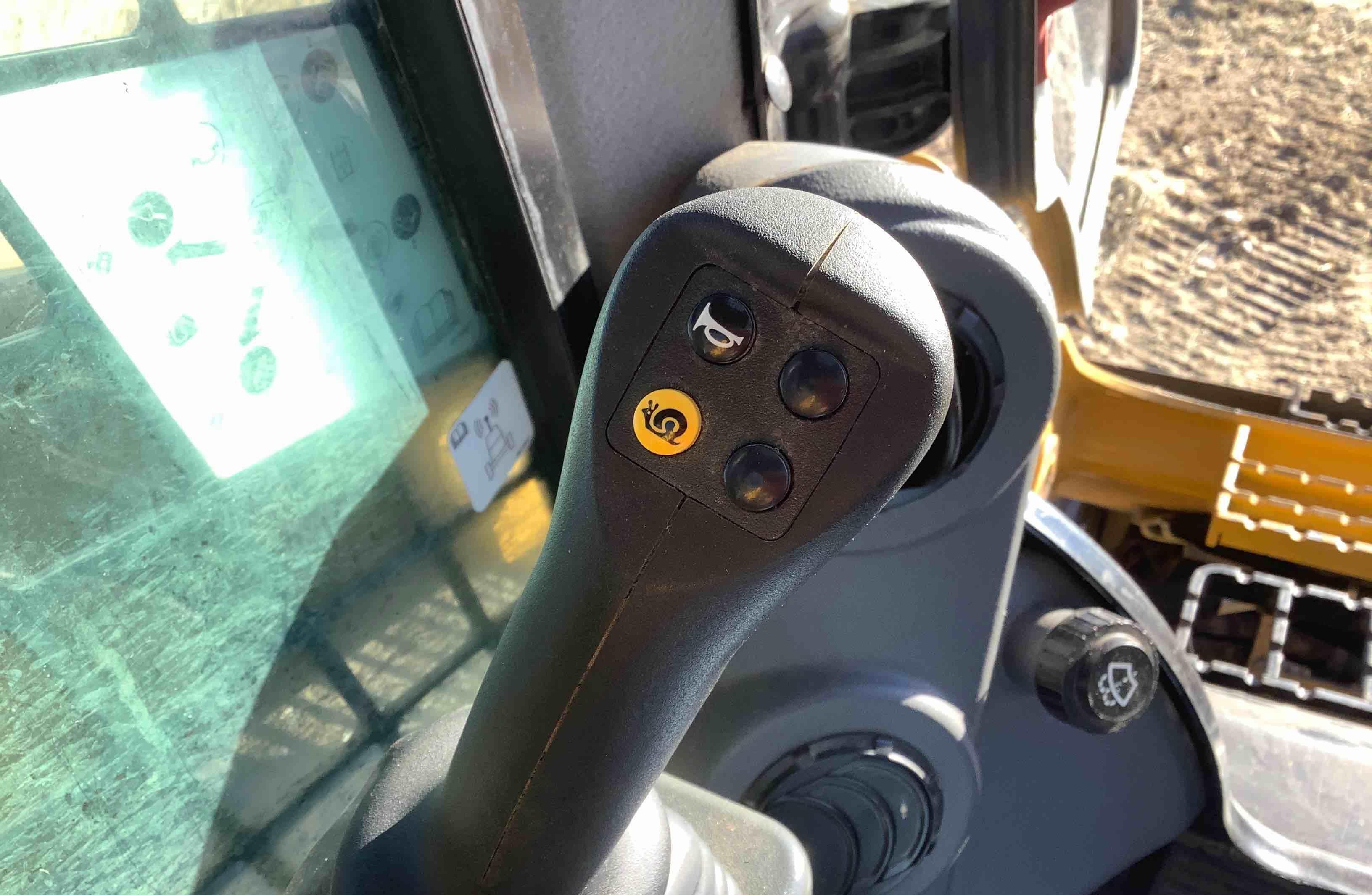gallery 2020 Caterpillar 299D3 compact track loader