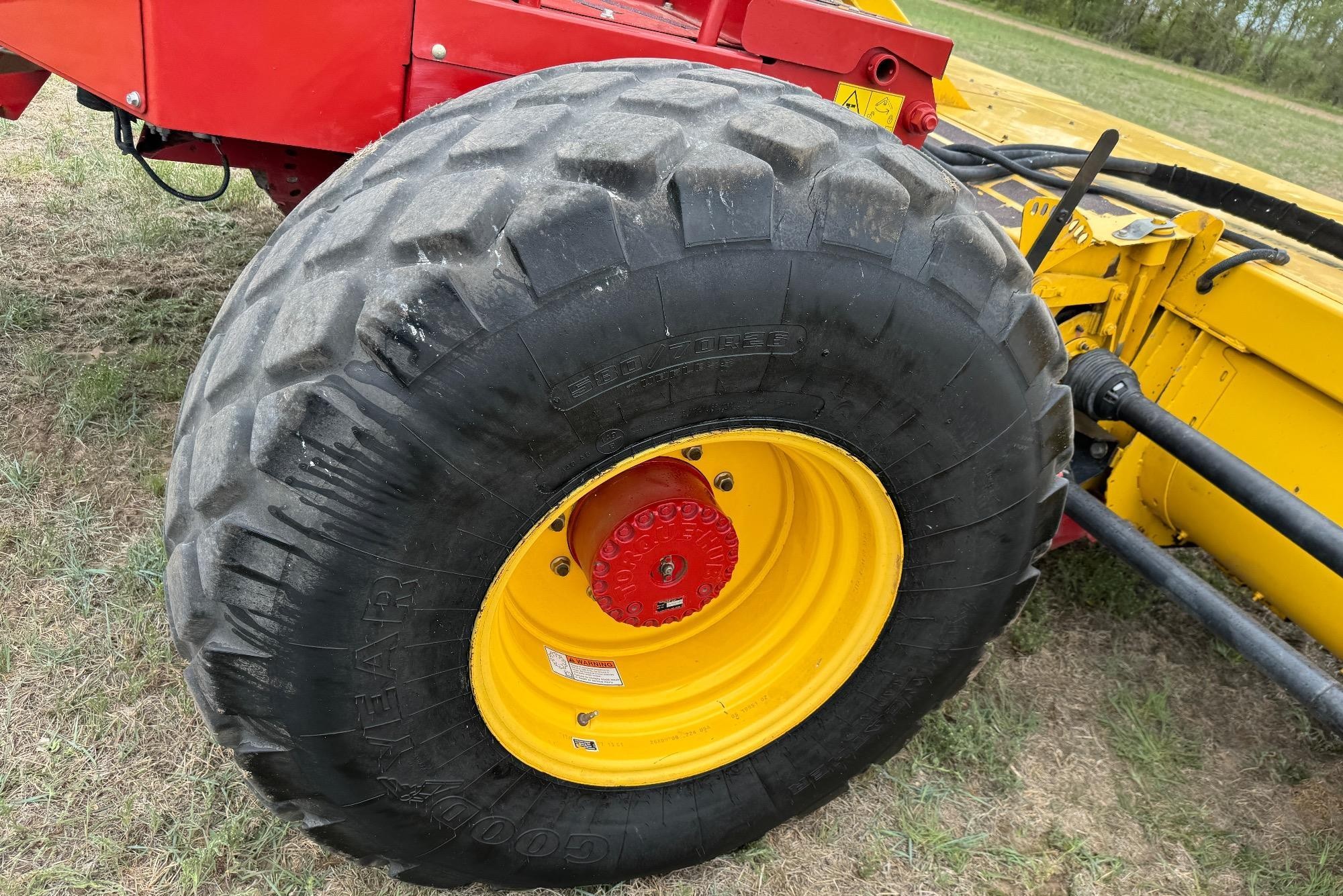 gallery 2014 New Holland Speedrower 240 Self-Propelled Windrower